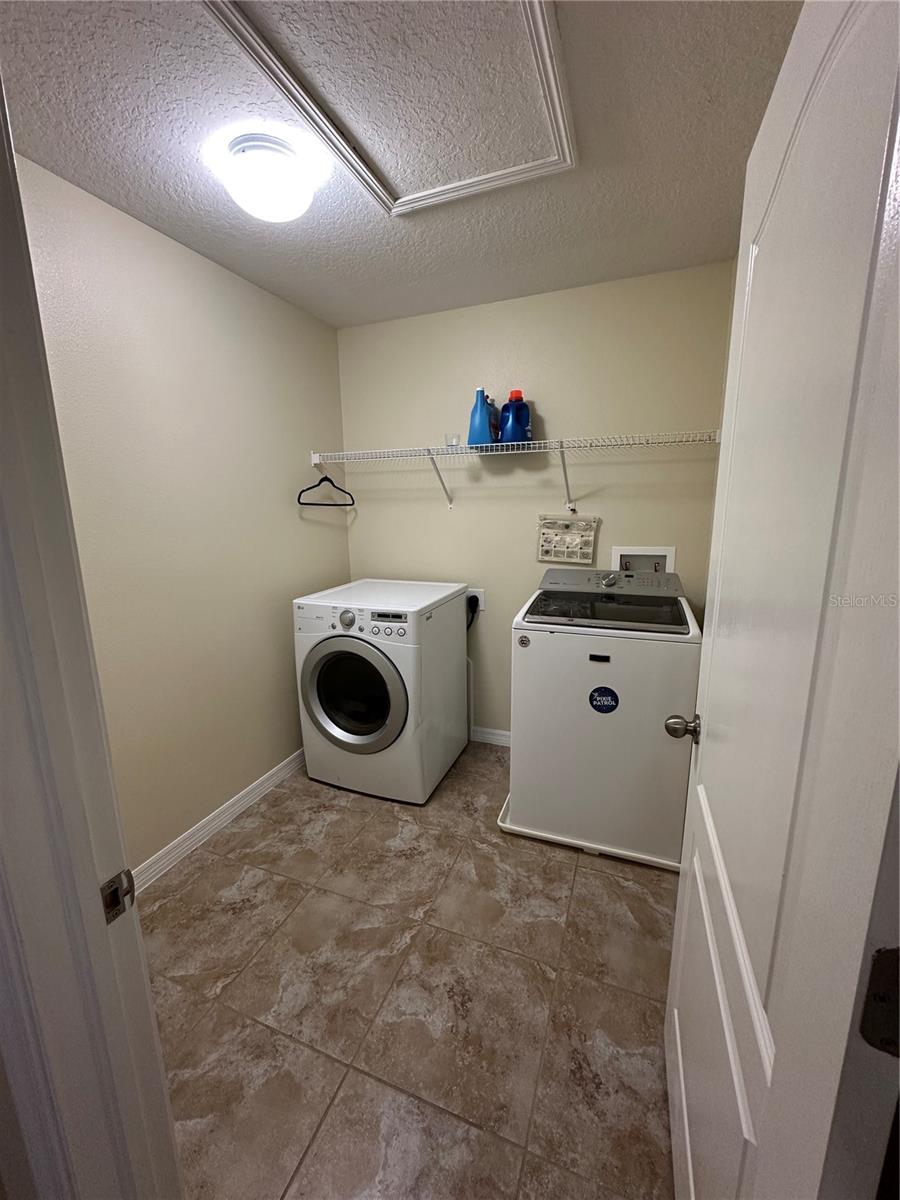 Image 19 of 28 For 1044 Alston Bay Boulevard