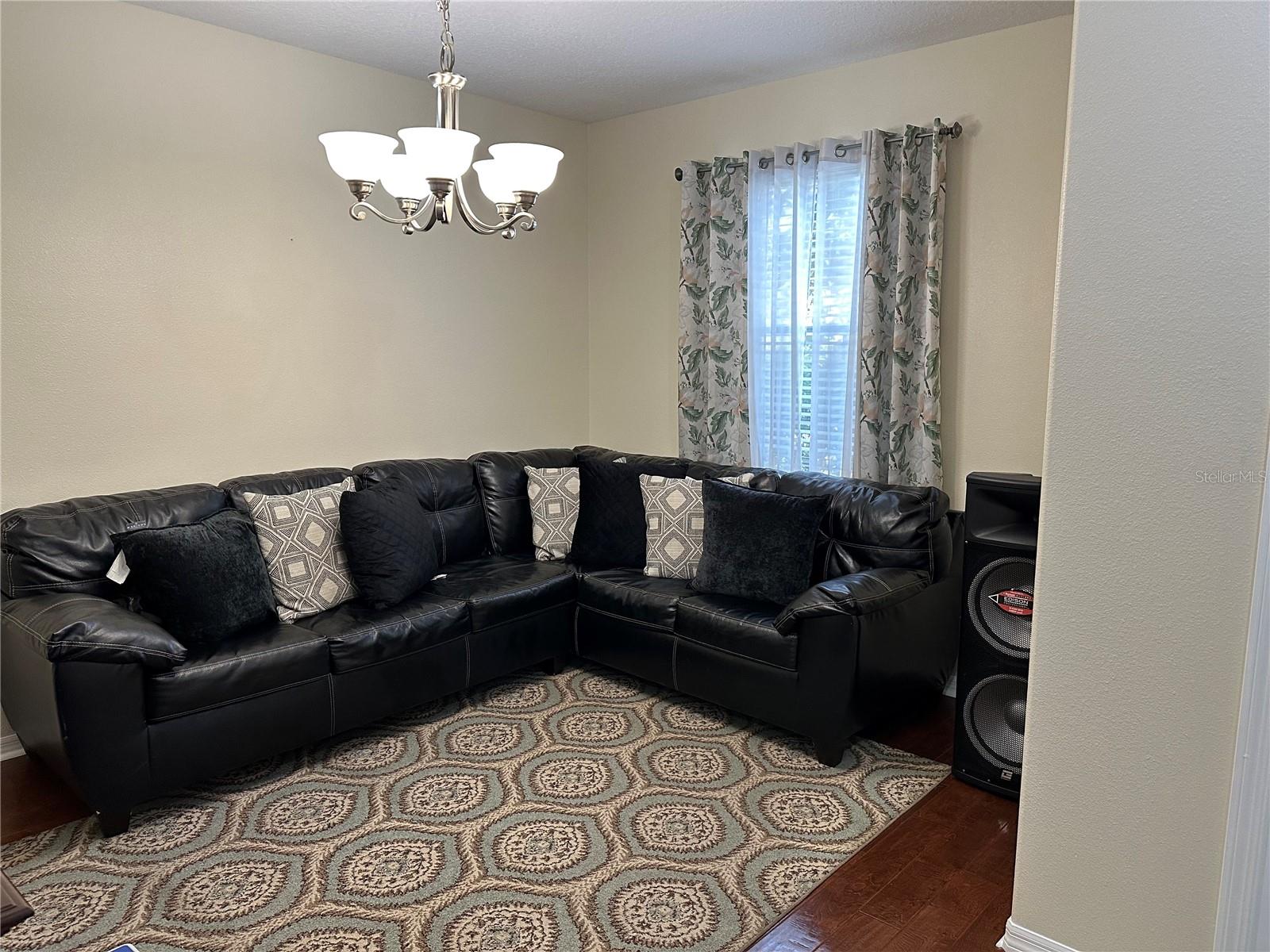 Image 3 of 28 For 1044 Alston Bay Boulevard