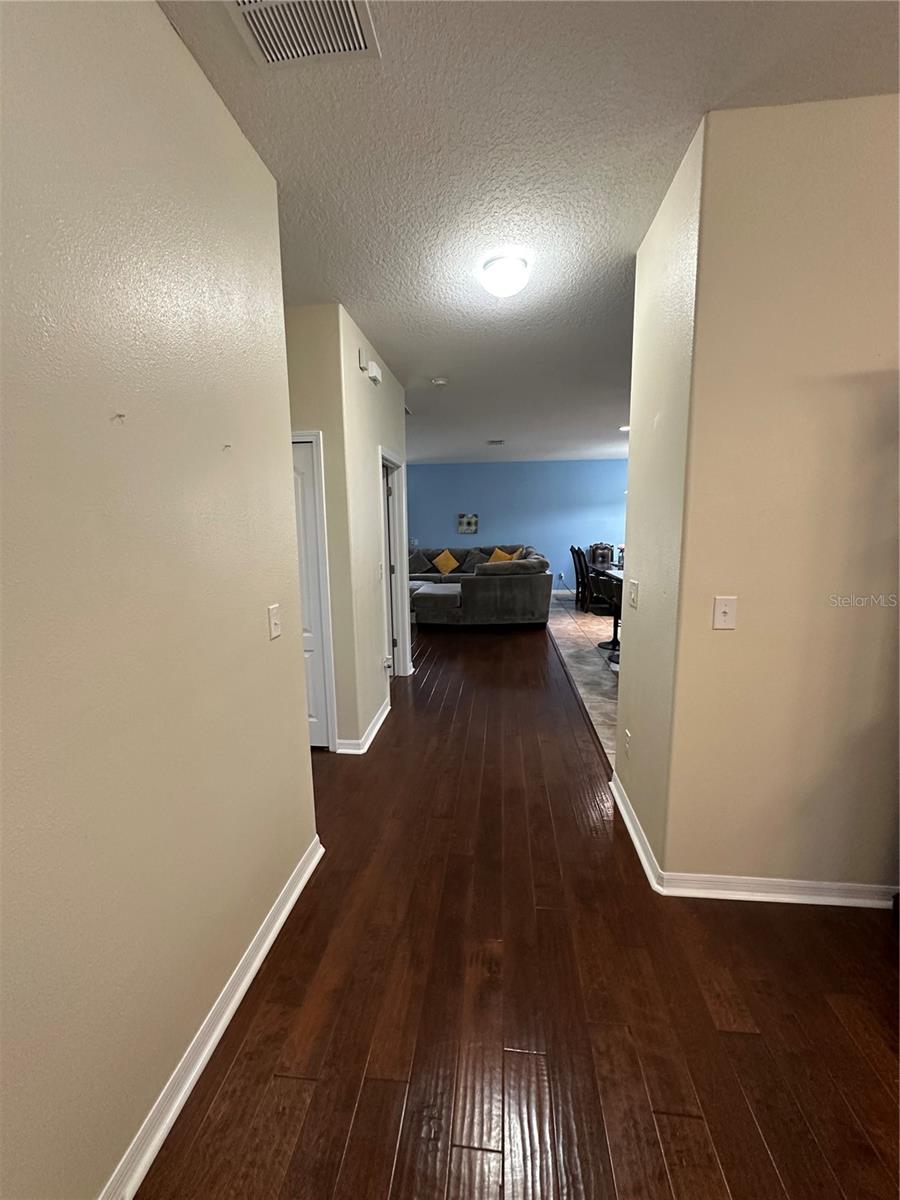 Image 5 of 28 For 1044 Alston Bay Boulevard