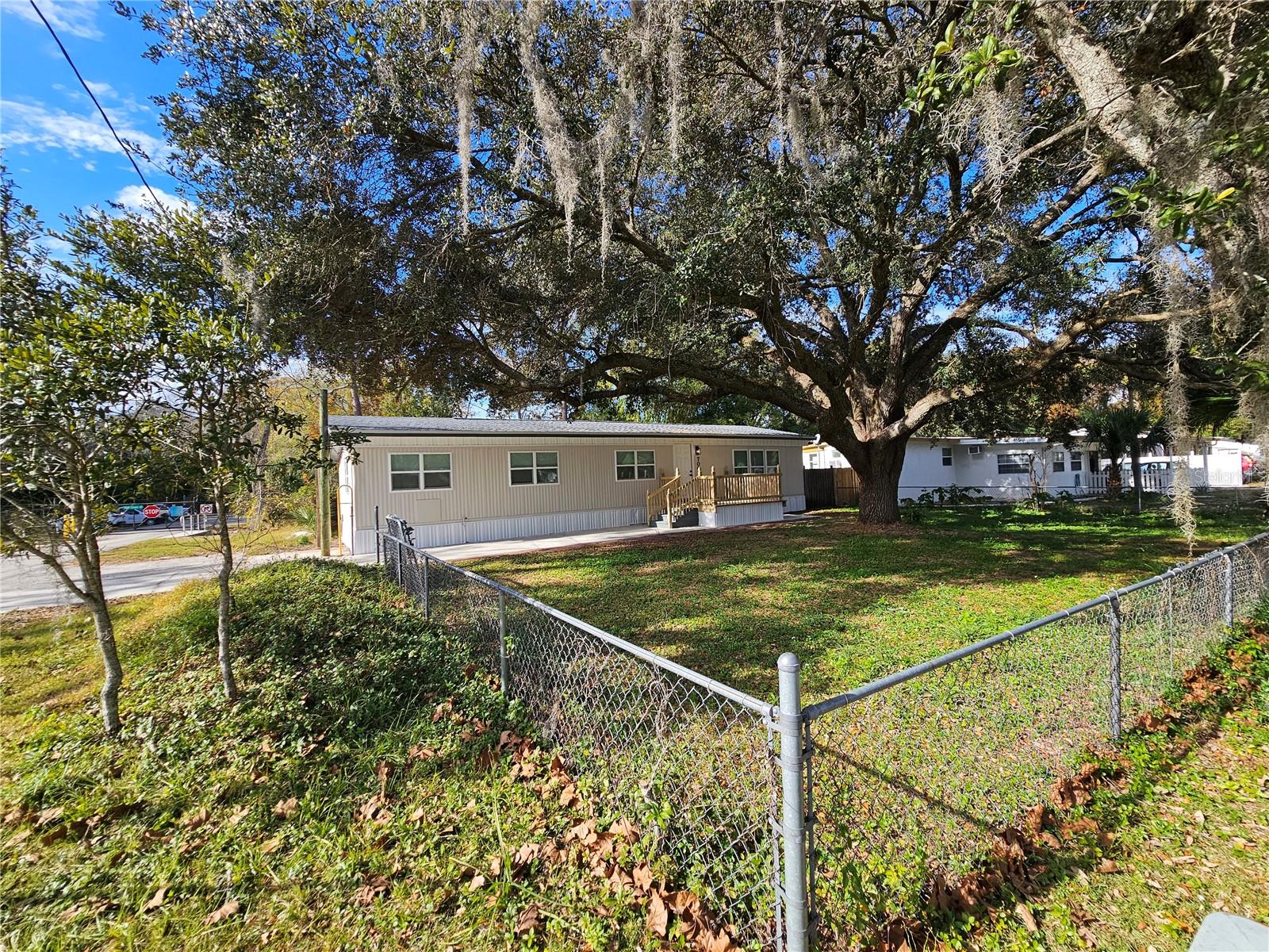 Image 6 of 74 For 700 Winter Park Drive