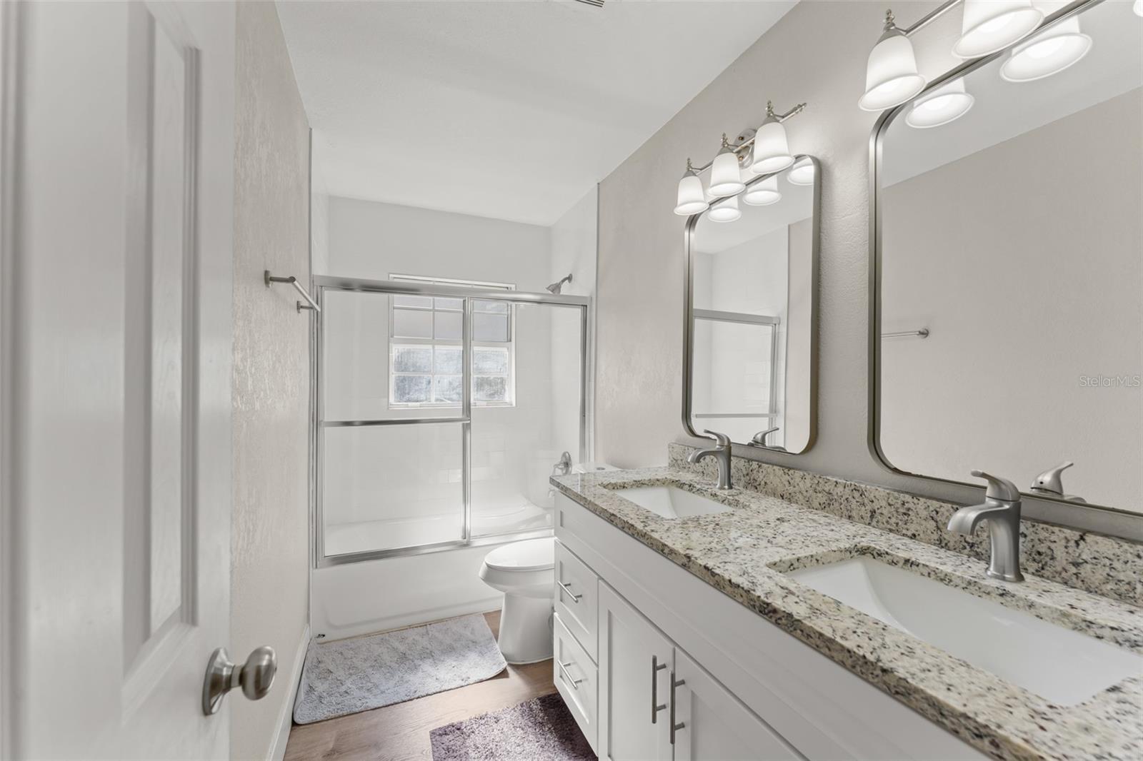 Image 15 of 27 For 2618 Grassmere Lane