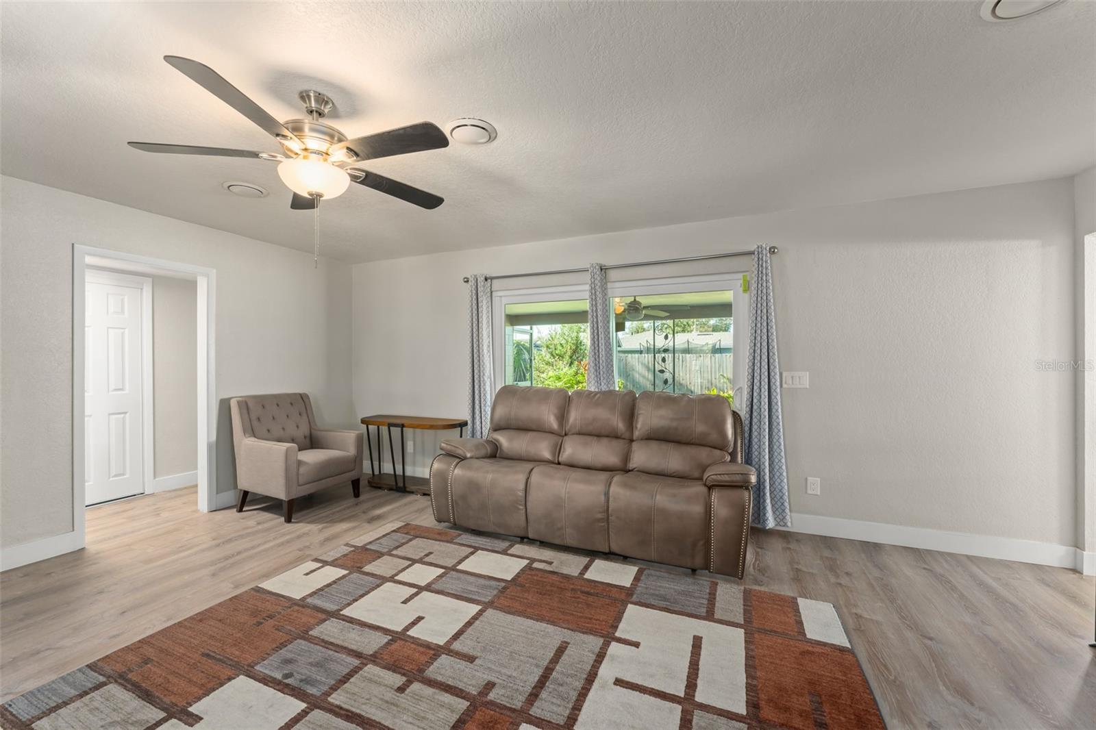 Image 2 of 27 For 2618 Grassmere Lane