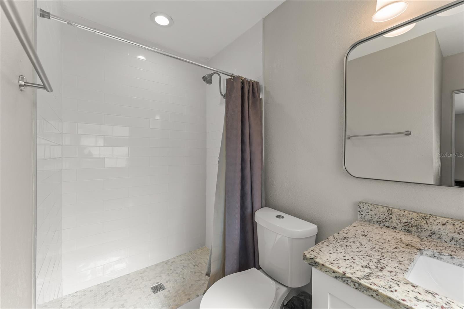 Image 20 of 27 For 2618 Grassmere Lane