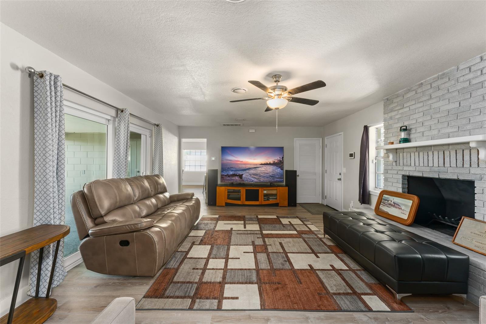 Image 4 of 27 For 2618 Grassmere Lane