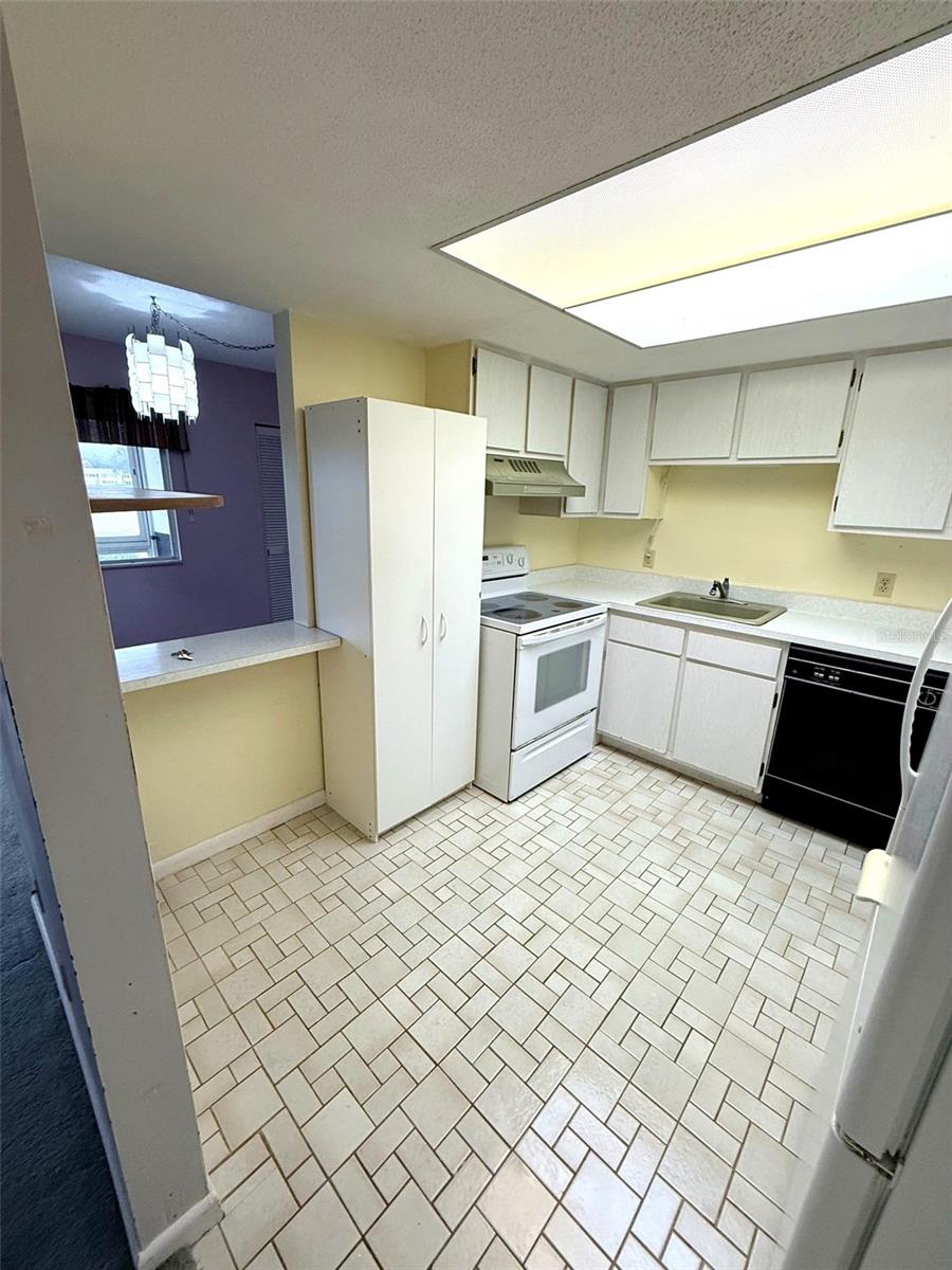 Image 8 of 33 For 566 Fairways Circle  A