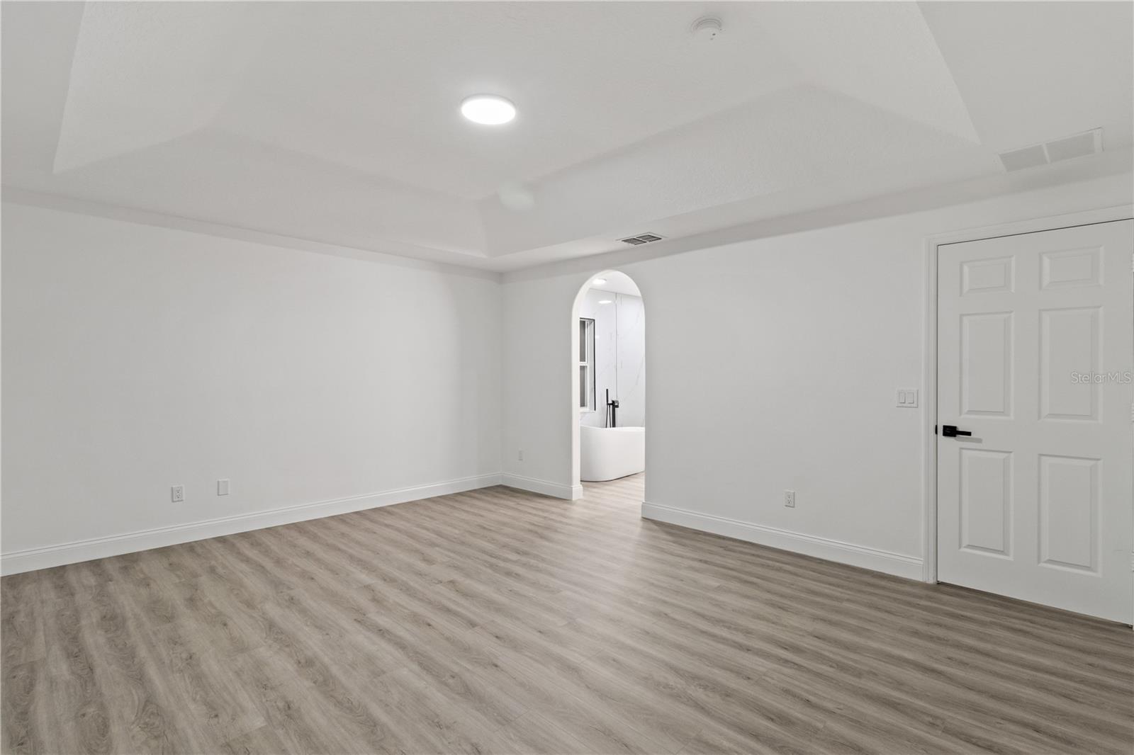 Image 13 of 35 For 742 Chamberlin Trail