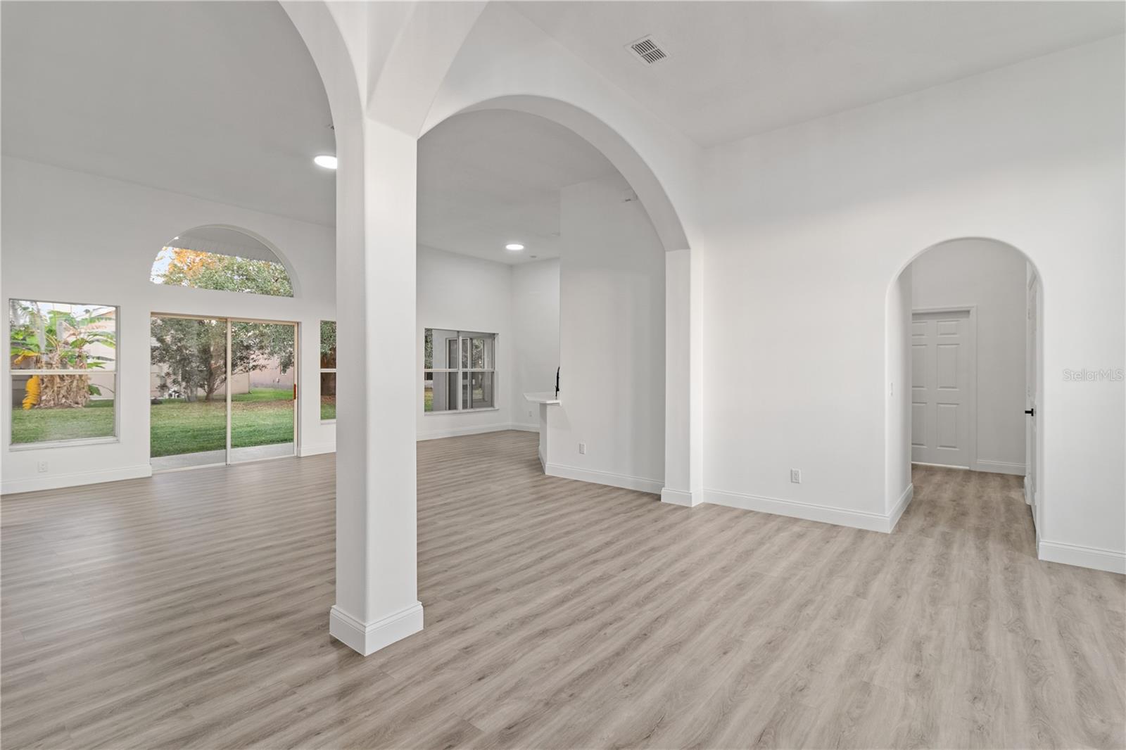 Image 3 of 35 For 742 Chamberlin Trail