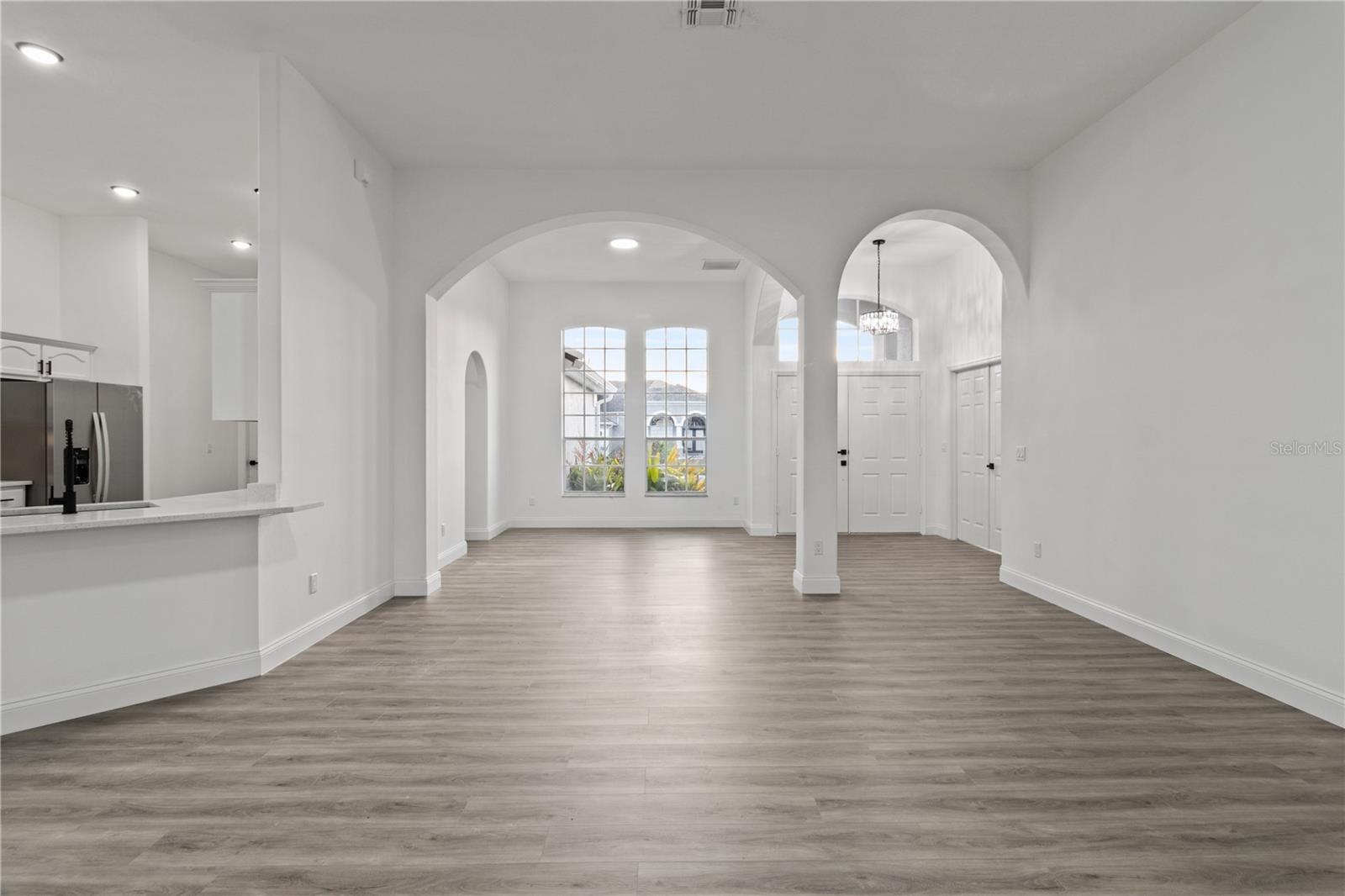 Image 6 of 35 For 742 Chamberlin Trail