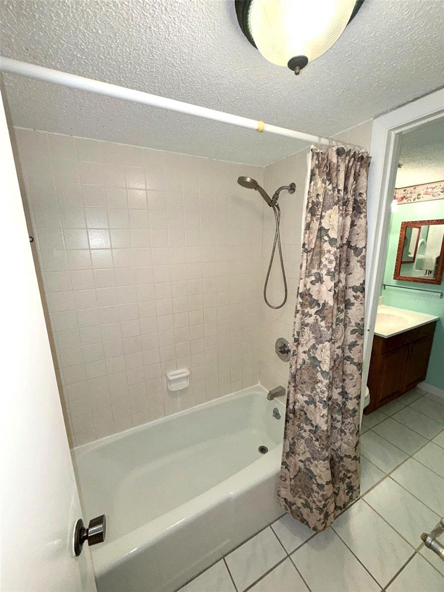 Image 6 of 19 For 568 Fairways Cir  A