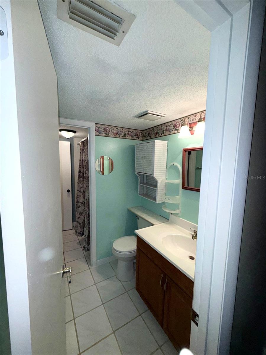 Image 7 of 19 For 568 Fairways Cir  A