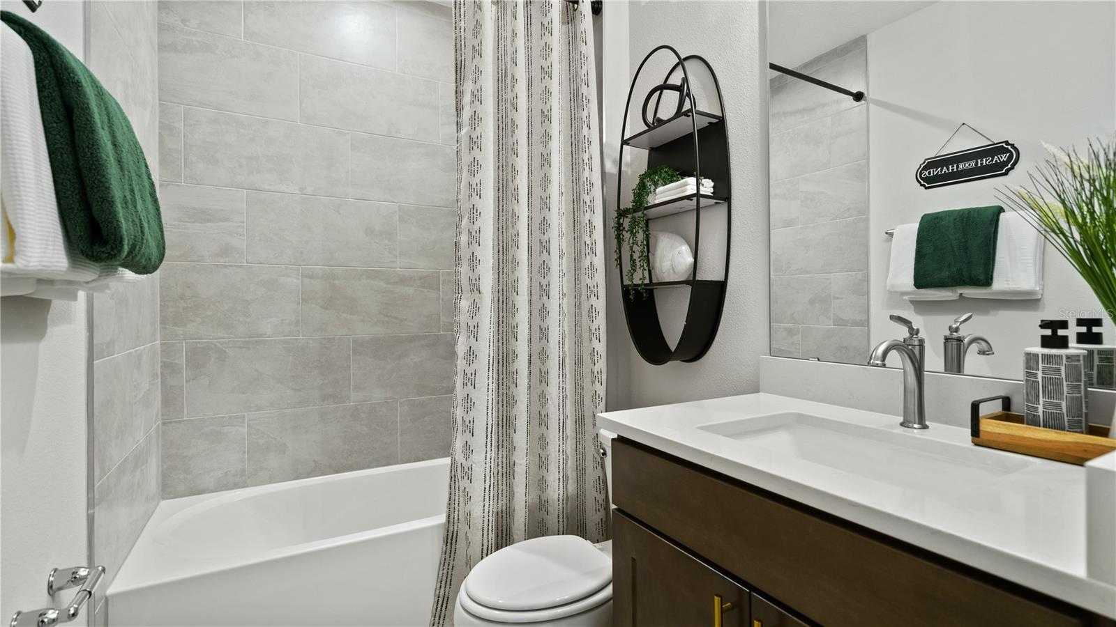 Image 29 of 44 For 1353 June Lake Loop