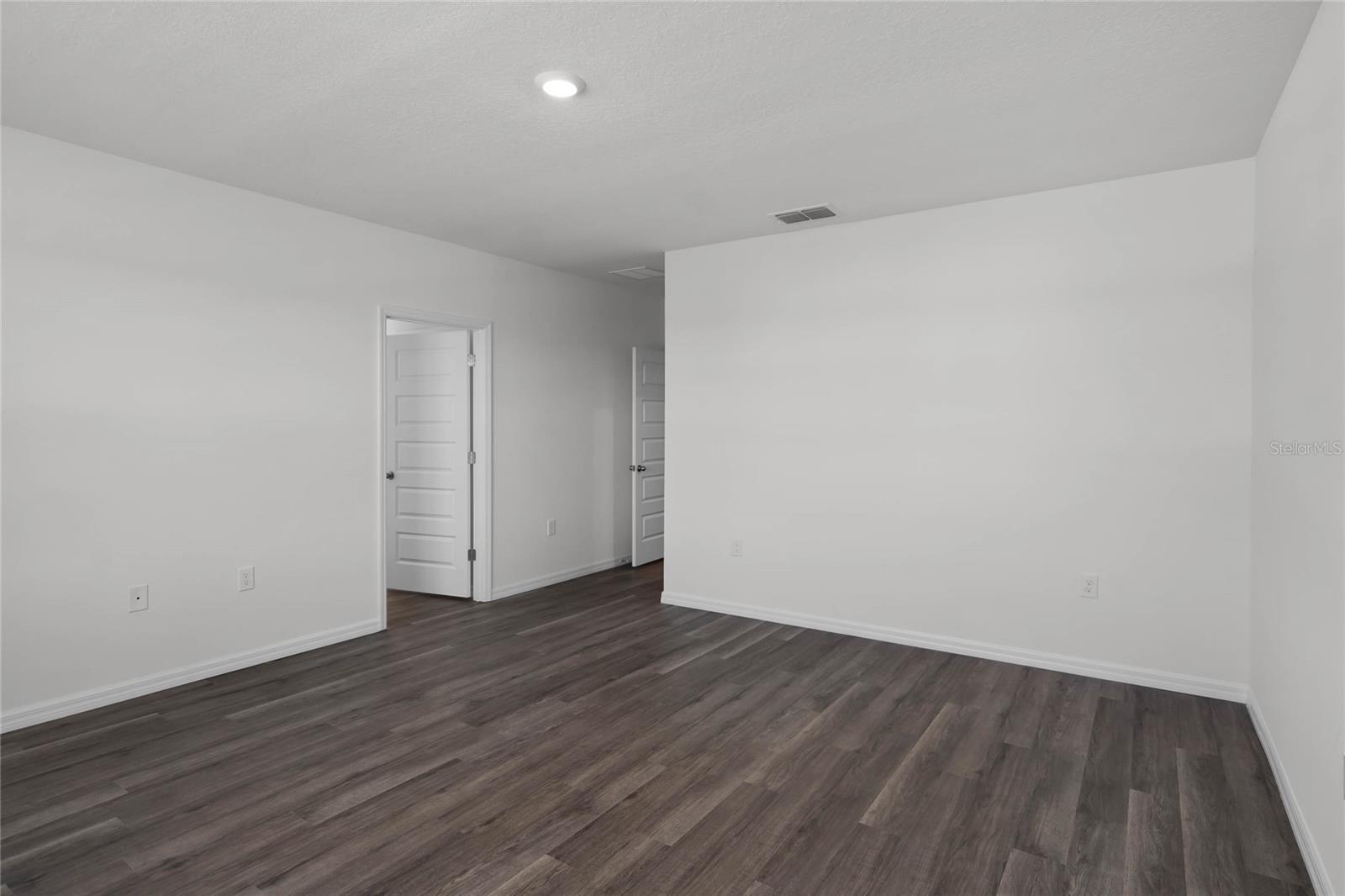 Image 13 of 37 For 1604 Hummingbird Road