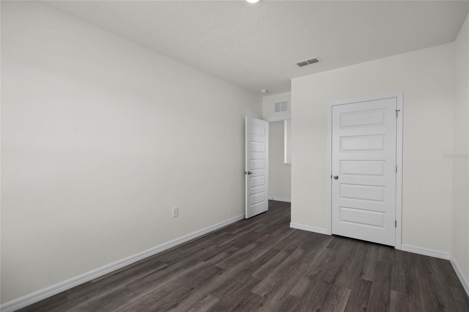 Image 29 of 37 For 1604 Hummingbird Road