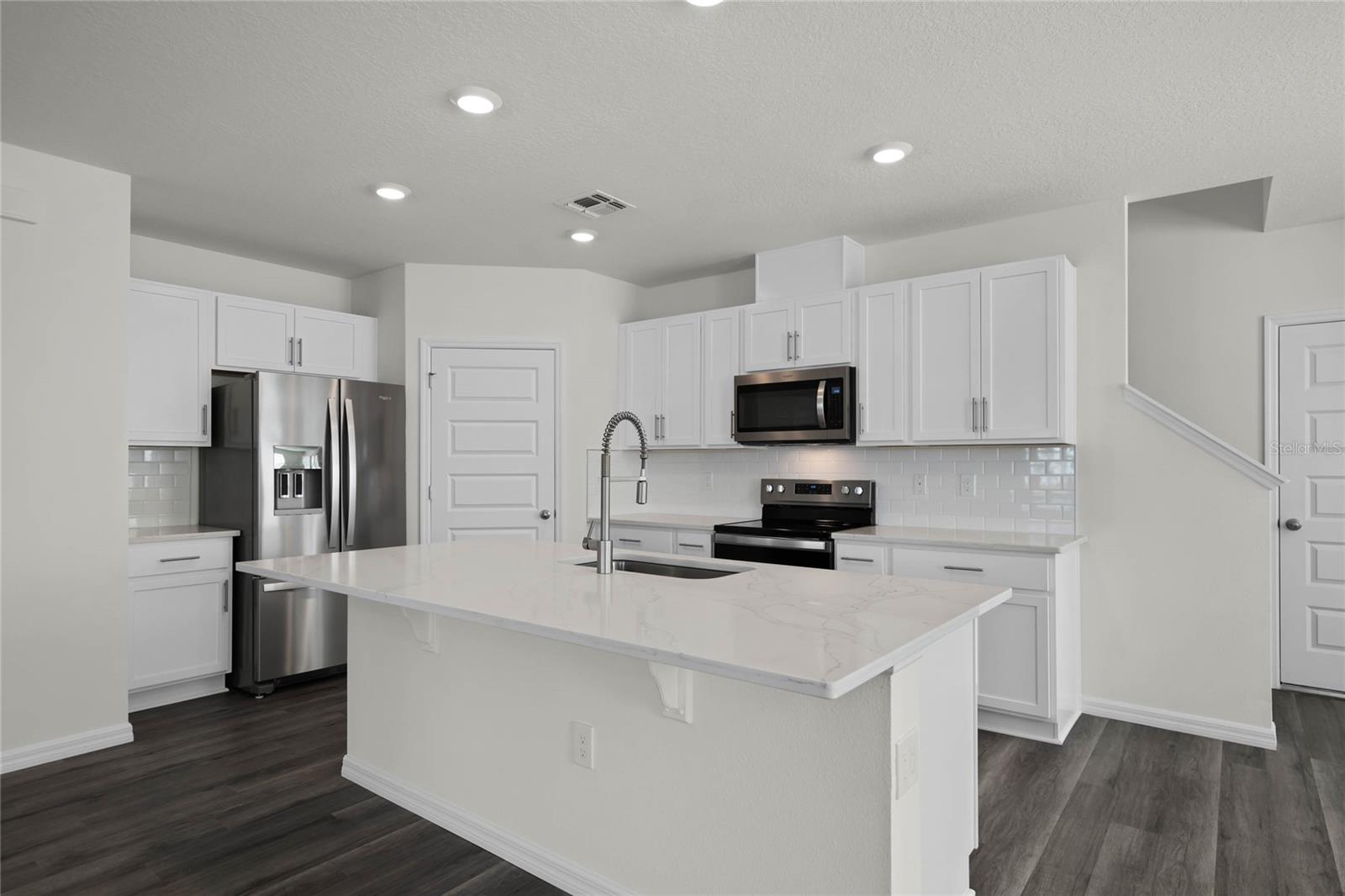 Image 4 of 37 For 1604 Hummingbird Road