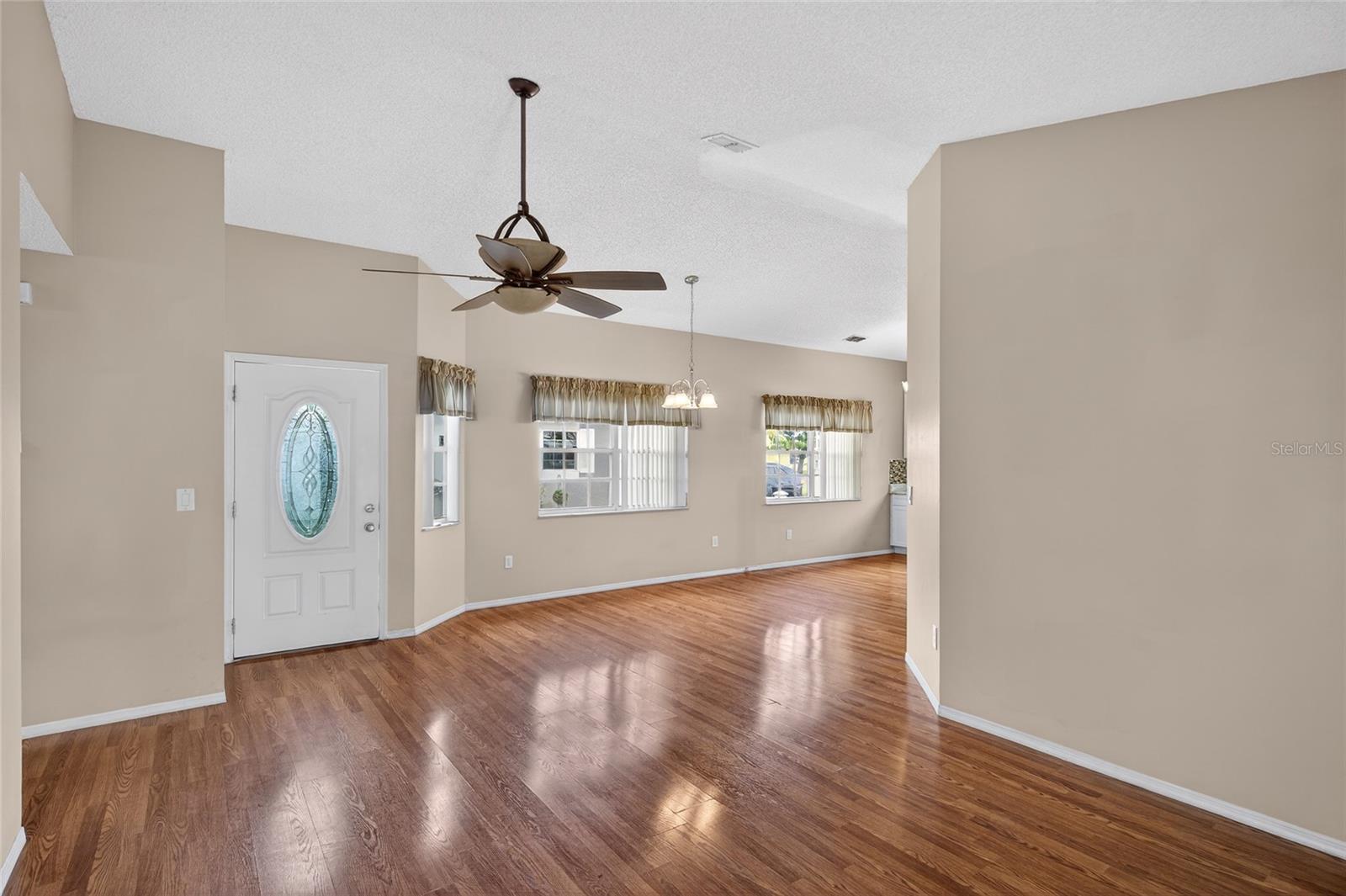 Image 6 of 15 For 1924 Sugarberry Circle