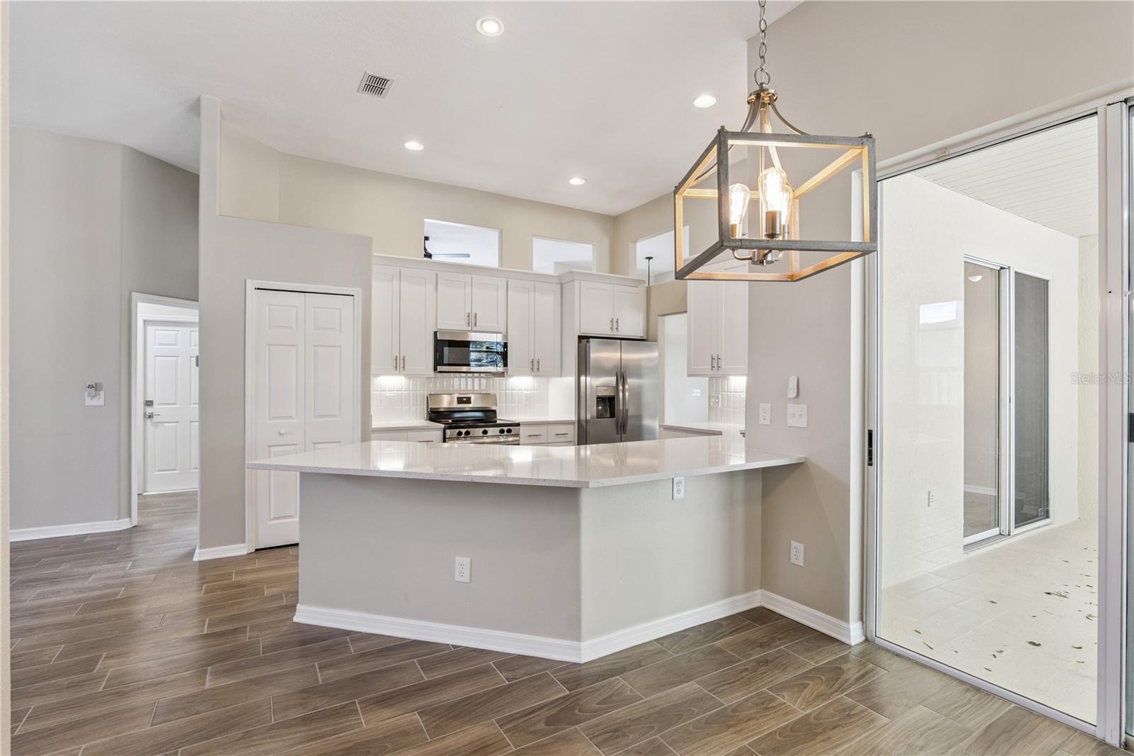 Image 15 of 44 For 2159 Westbourne Drive