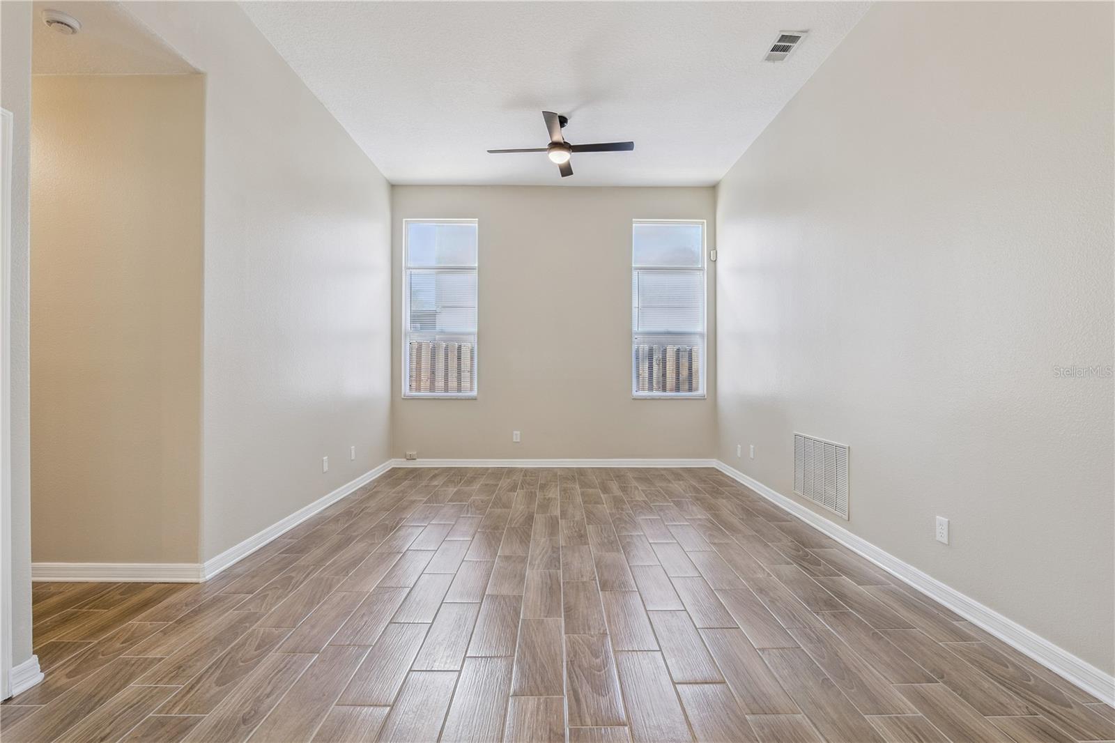 Image 21 of 44 For 2159 Westbourne Drive