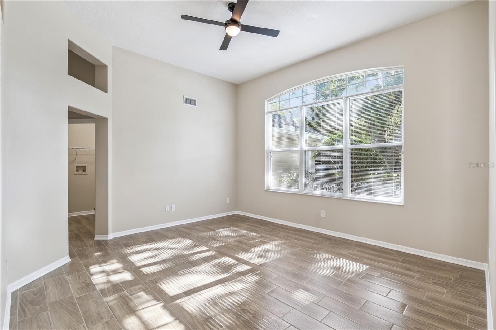 Image 7 of 44 For 2159 Westbourne Drive