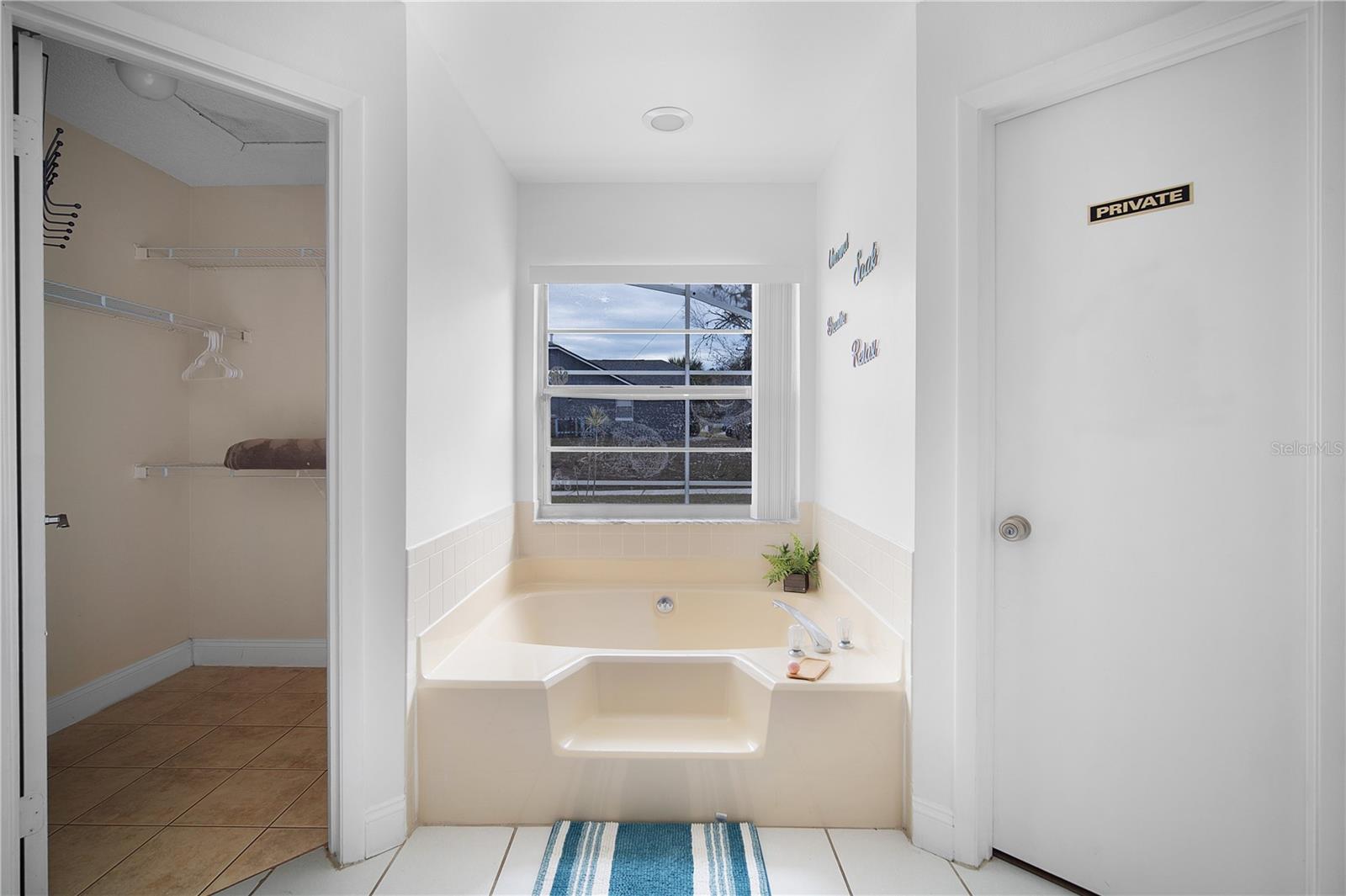 Image 21 of 44 For 1001 Lester Ridge Court