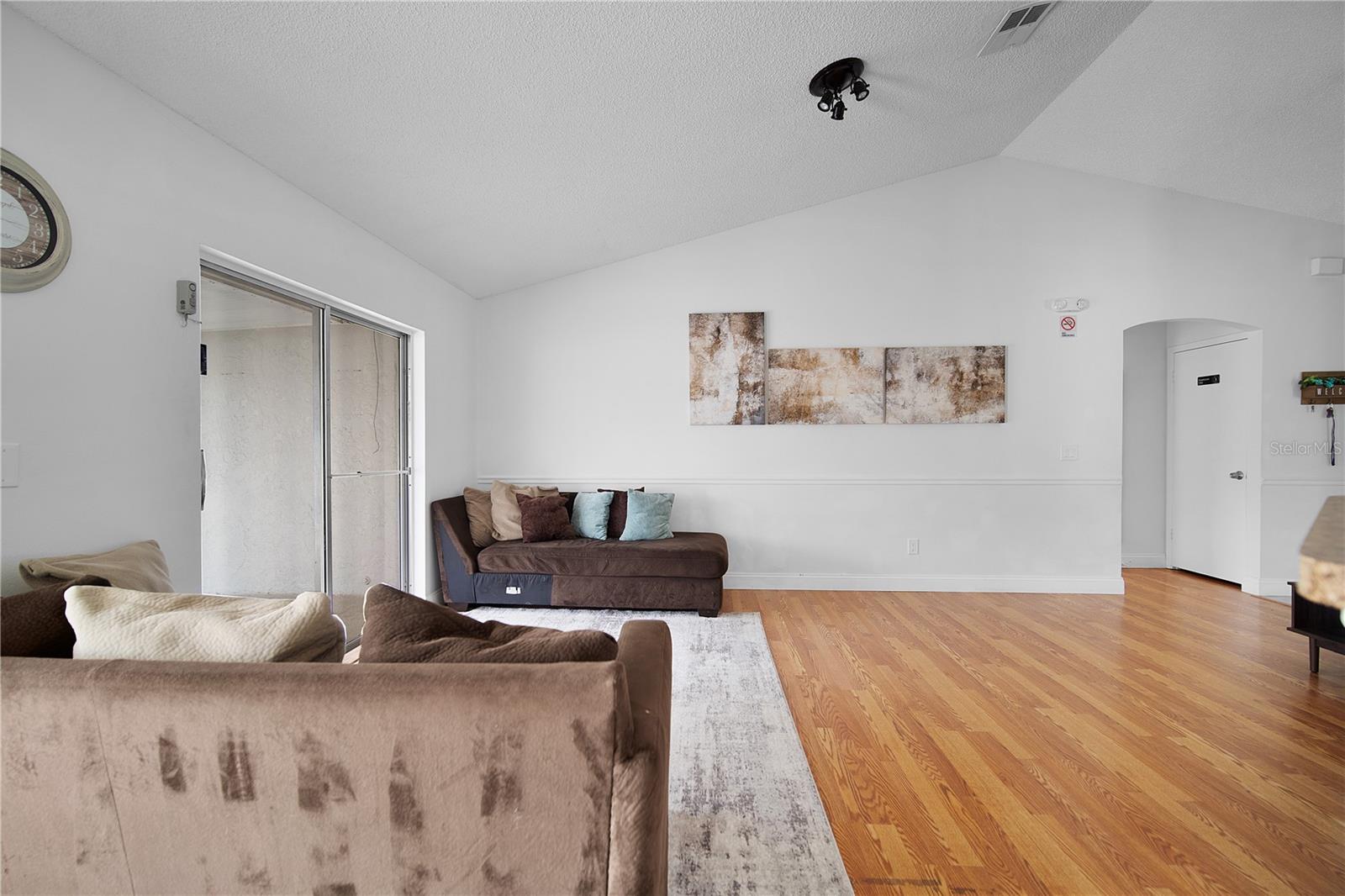 Image 25 of 44 For 1001 Lester Ridge Court