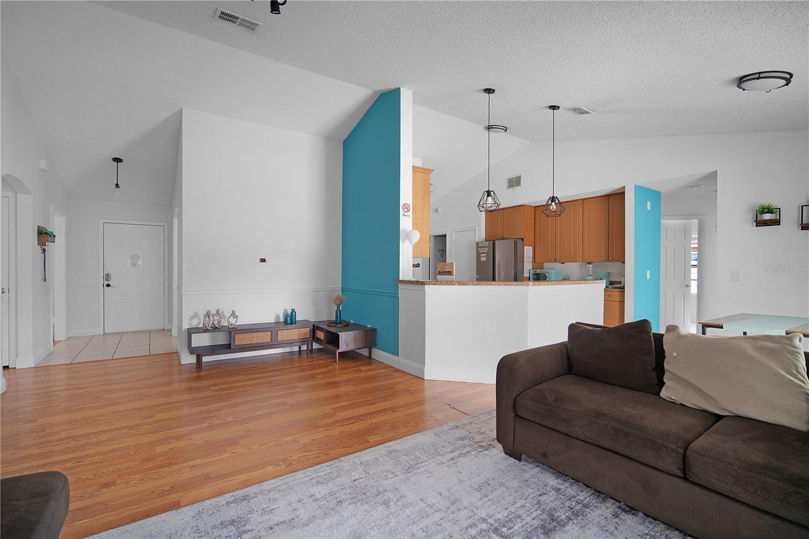 Image 27 of 44 For 1001 Lester Ridge Court