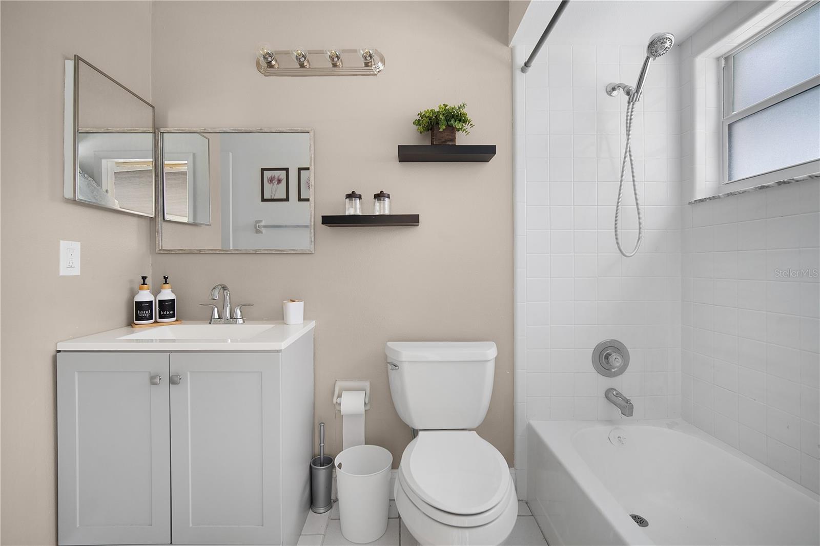 Image 35 of 44 For 1001 Lester Ridge Court