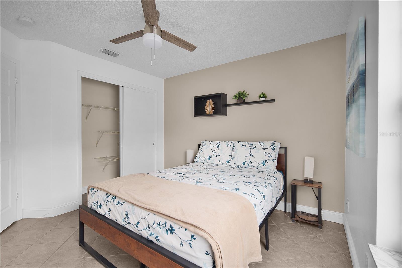 Image 39 of 44 For 1001 Lester Ridge Court