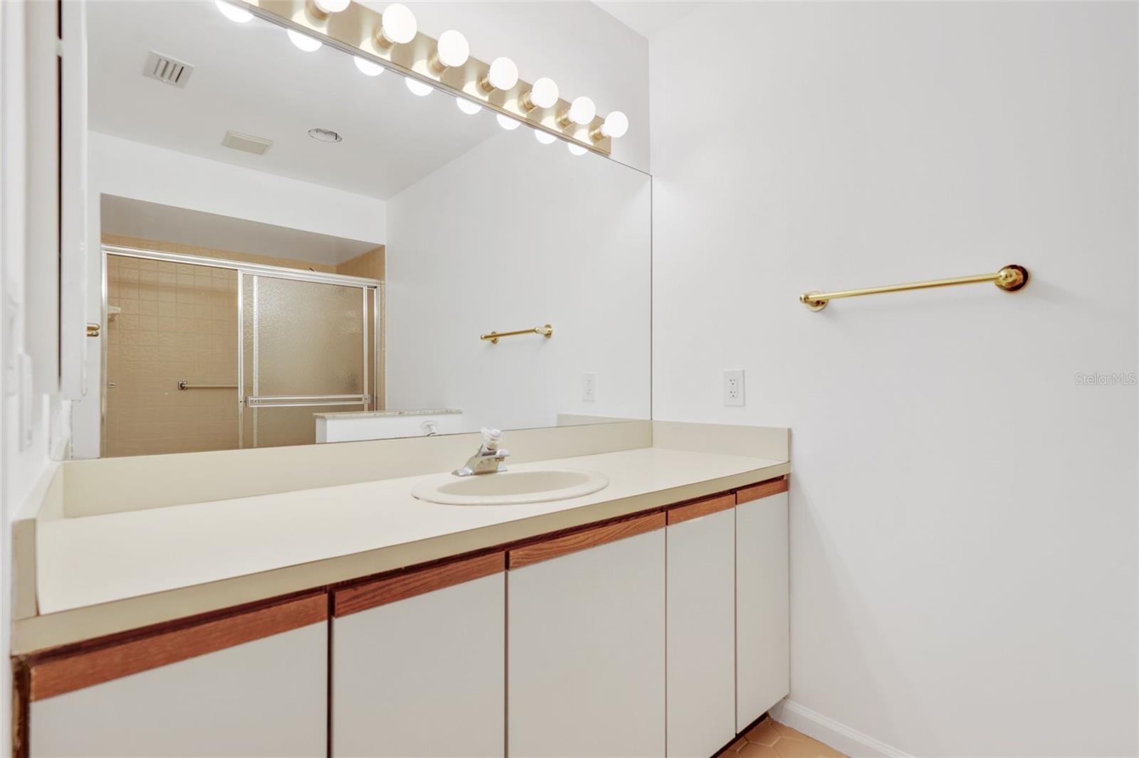 Image 11 of 46 For 61 Ironwood Way N