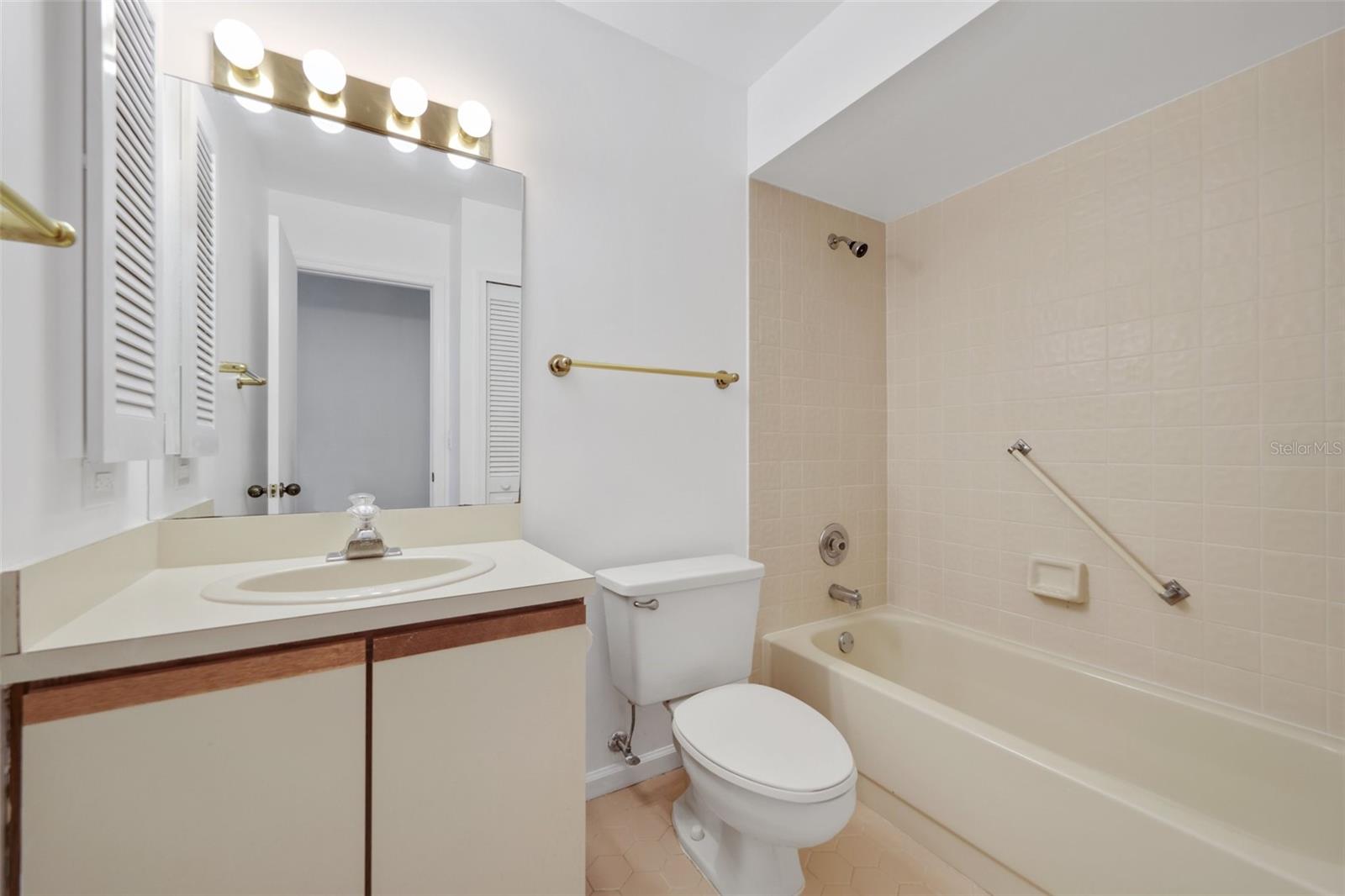 Image 13 of 46 For 61 Ironwood Way N