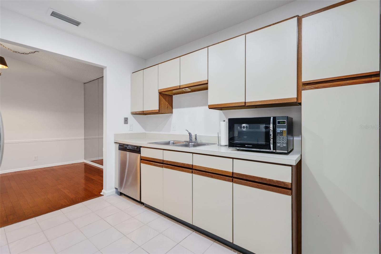 Image 18 of 46 For 61 Ironwood Way N