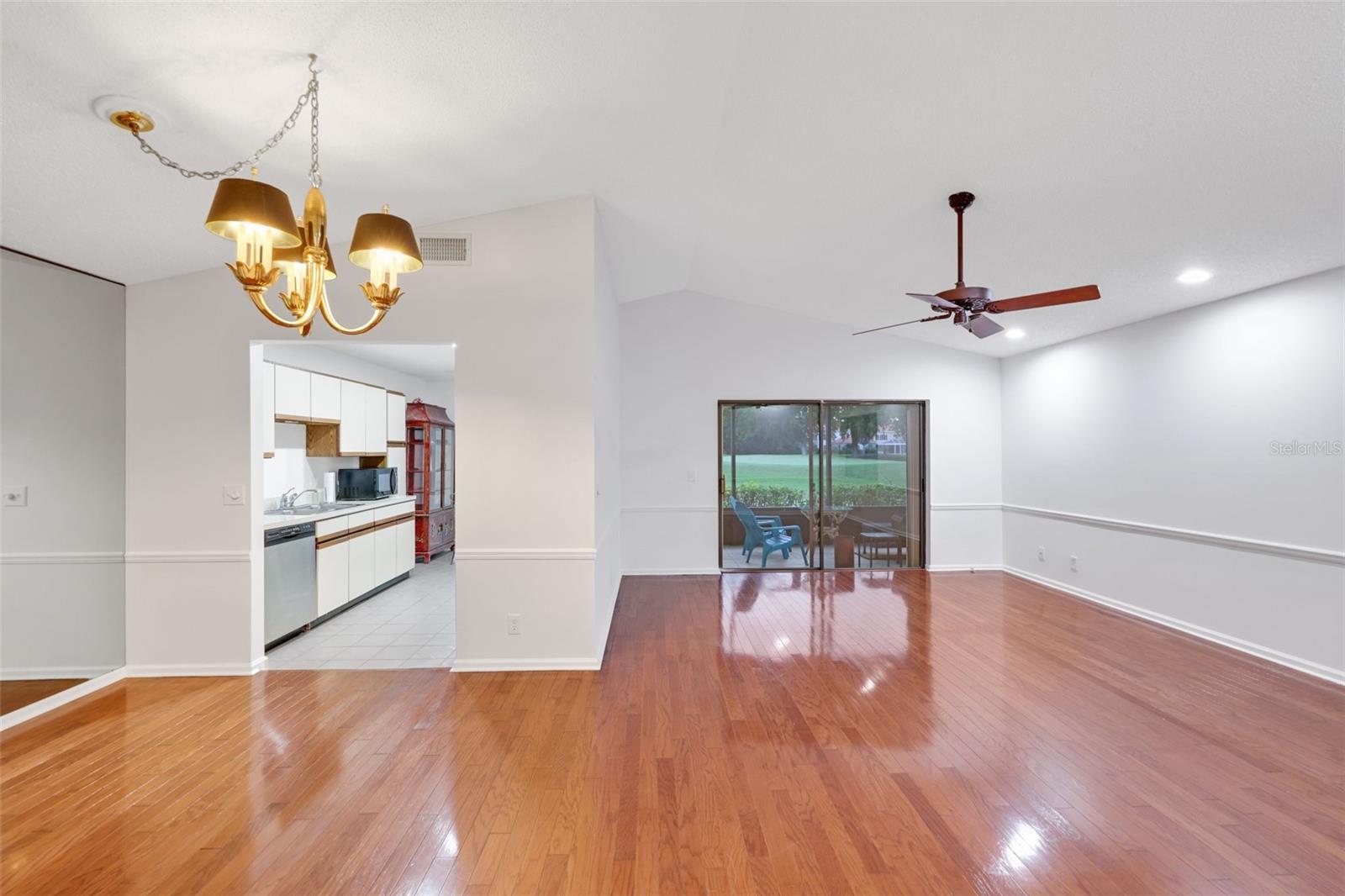 Image 21 of 46 For 61 Ironwood Way N