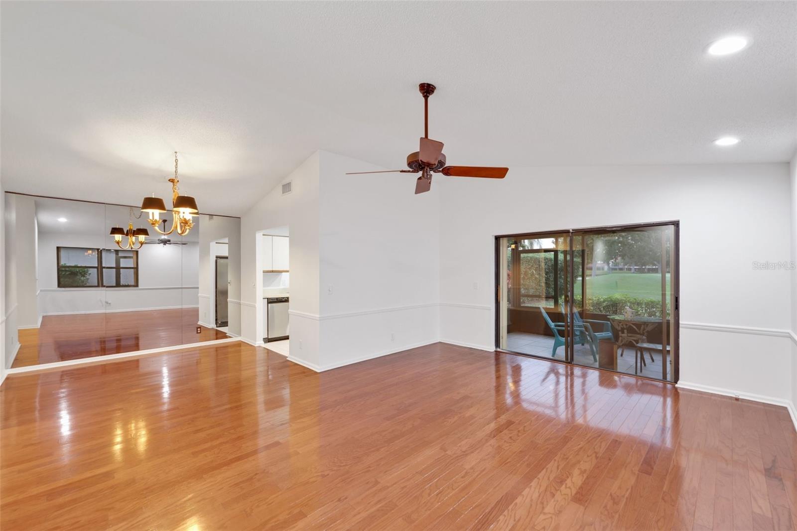 Image 22 of 46 For 61 Ironwood Way N