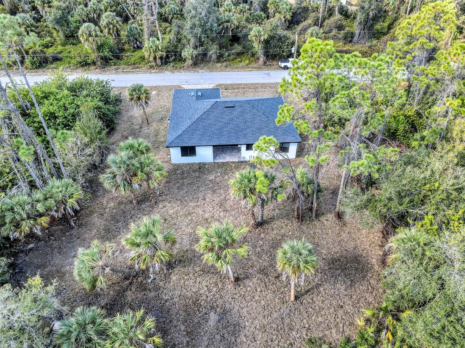 Image 11 of 52 For 72 Shoreland Street