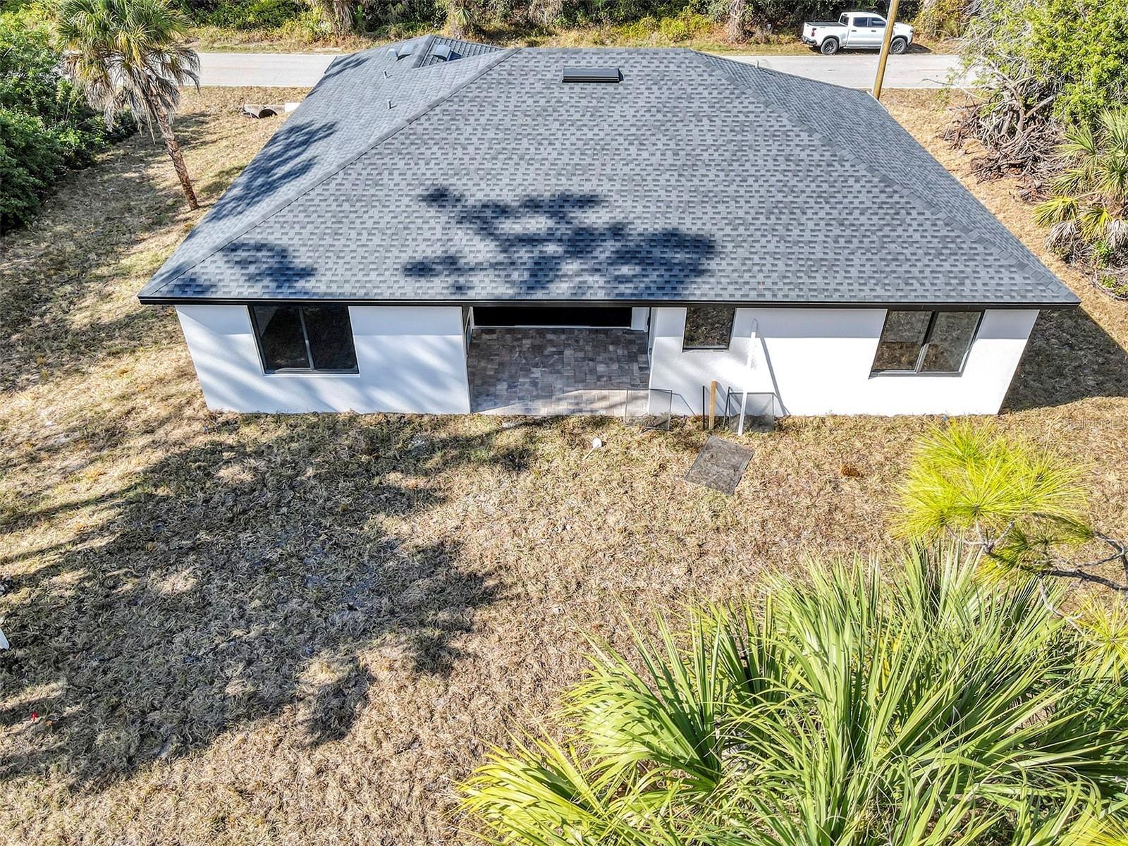 Image 12 of 52 For 72 Shoreland Street