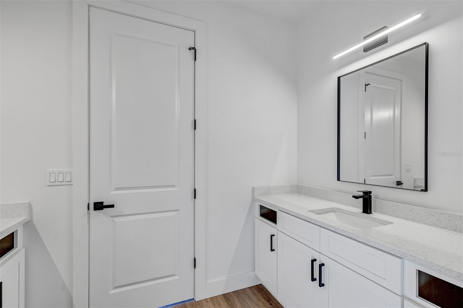 Image 34 of 52 For 72 Shoreland Street