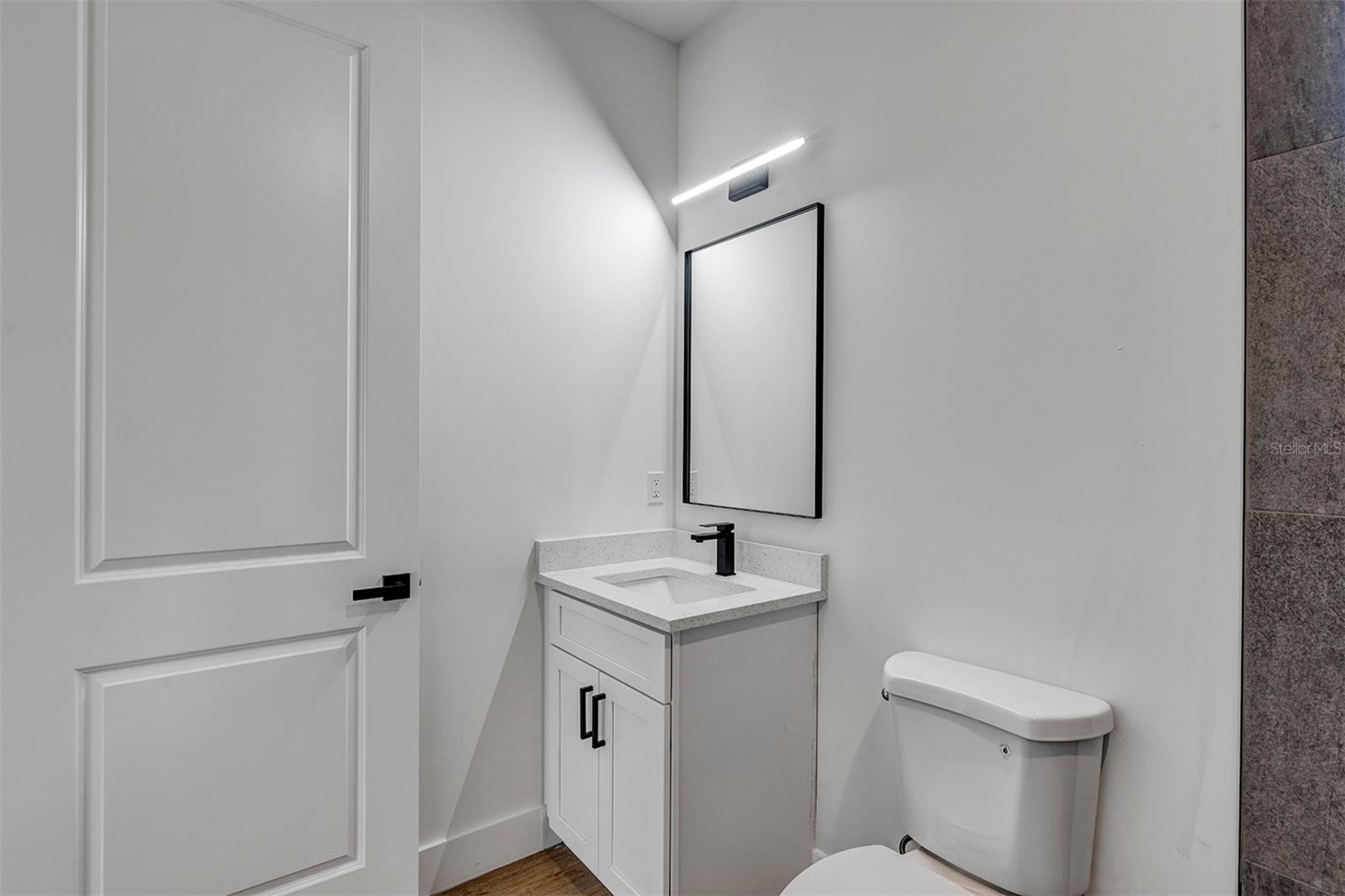 Image 37 of 52 For 72 Shoreland Street