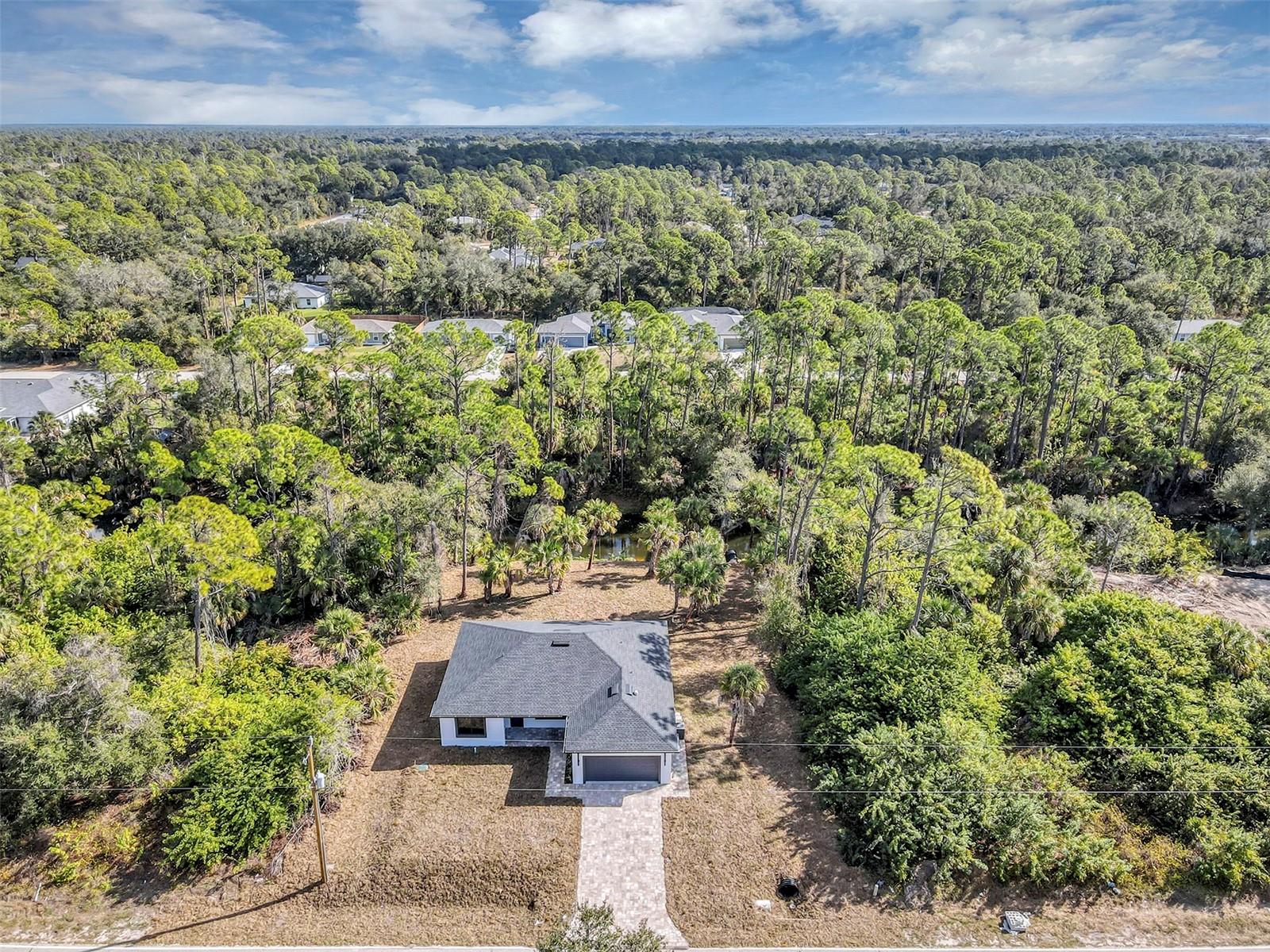 Image 8 of 52 For 72 Shoreland Street