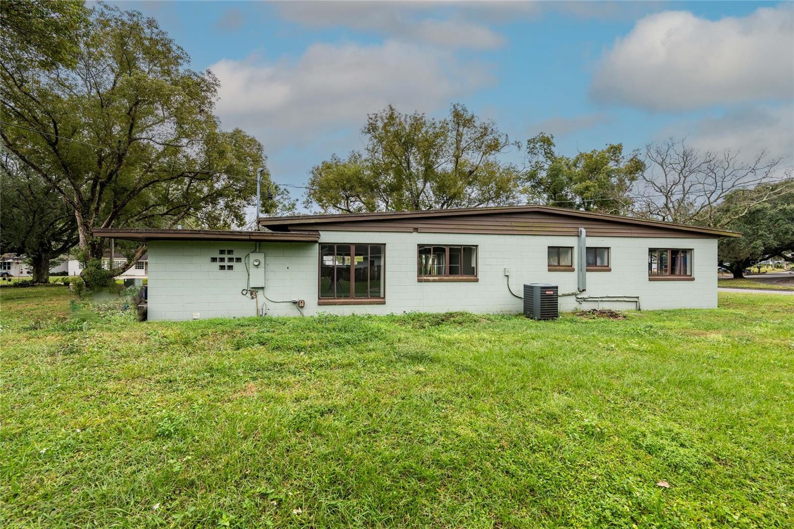 Image 16 of 19 For 2231 Nairn Drive