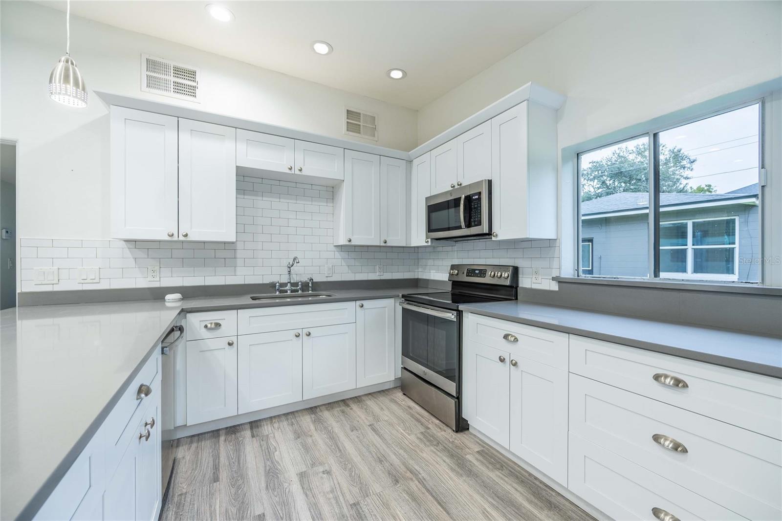 Image 8 of 19 For 2231 Nairn Drive