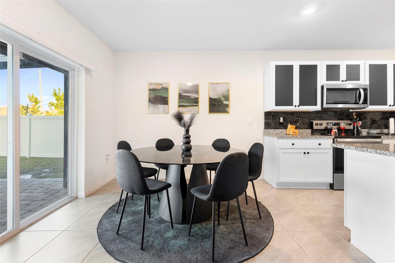 Image 15 of 36 For 821 Amhurst Drive