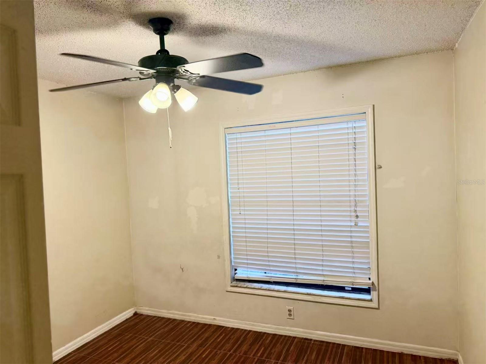 Image 10 of 17 For 7426 Wynnewood Square 195