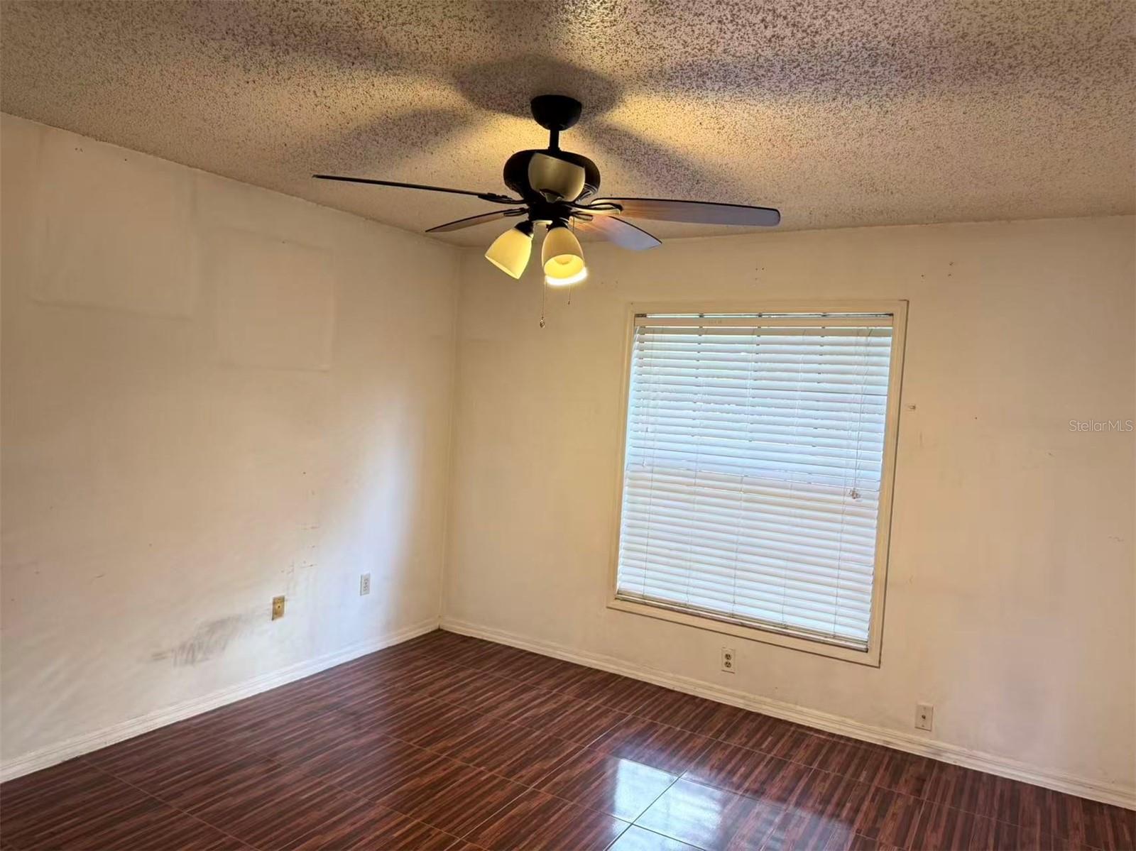 Image 8 of 17 For 7426 Wynnewood Square 195