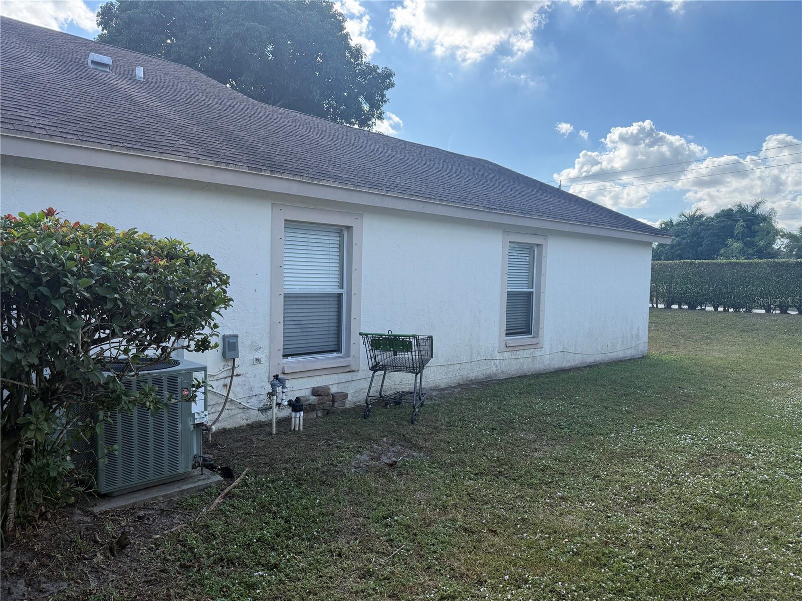 Image 4 of 22 For 13036 Meadowbreeze Drive