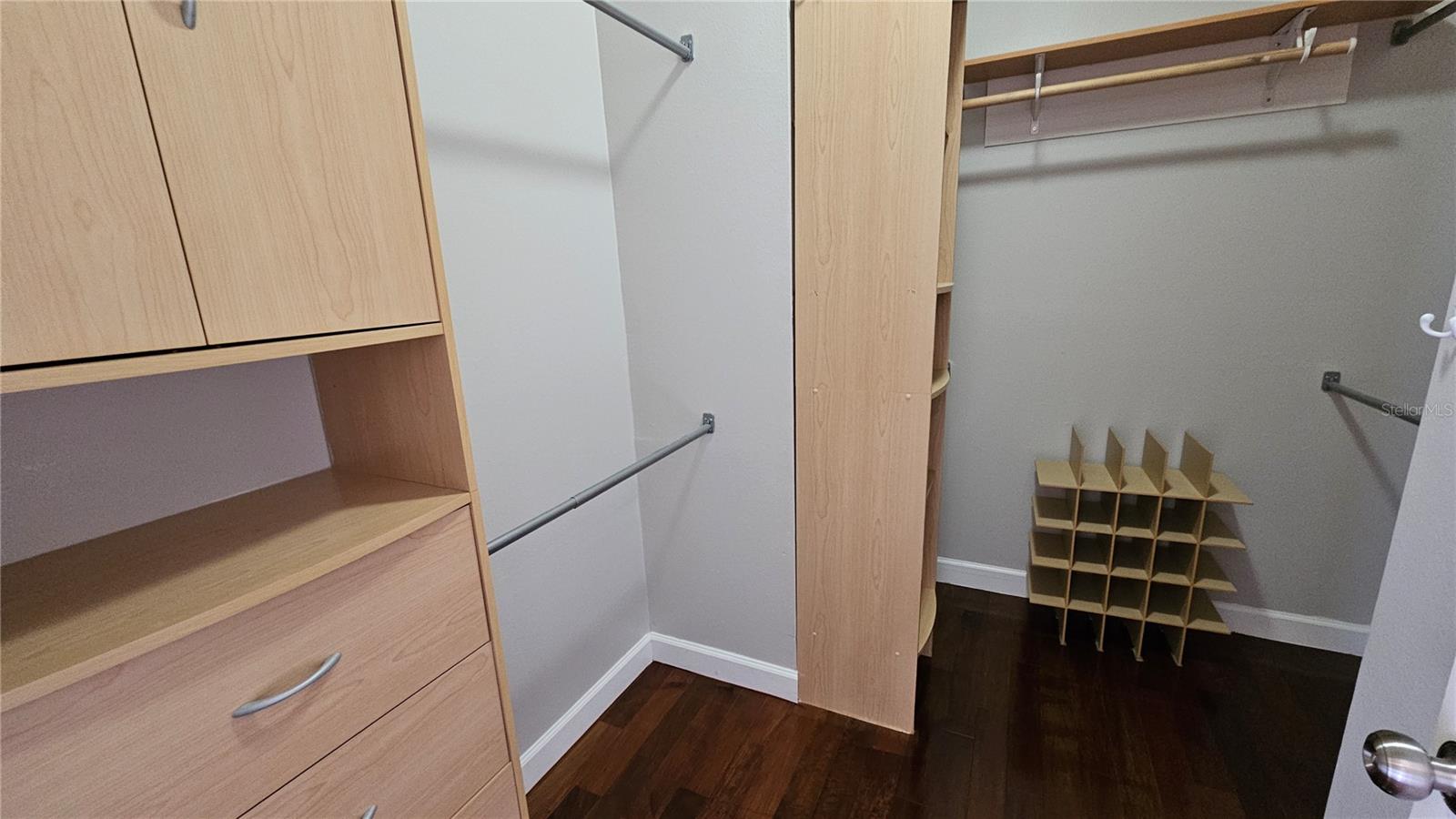 Image 15 of 30 For 633 Regina Lane