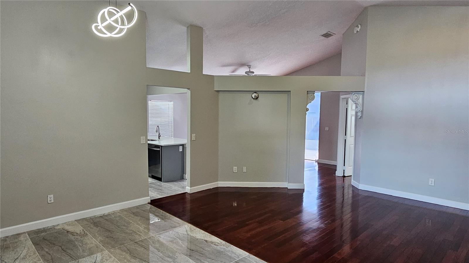 Image 4 of 30 For 633 Regina Lane