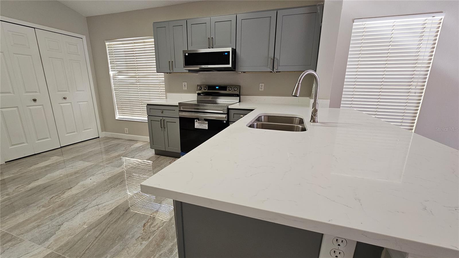 Image 8 of 30 For 633 Regina Lane