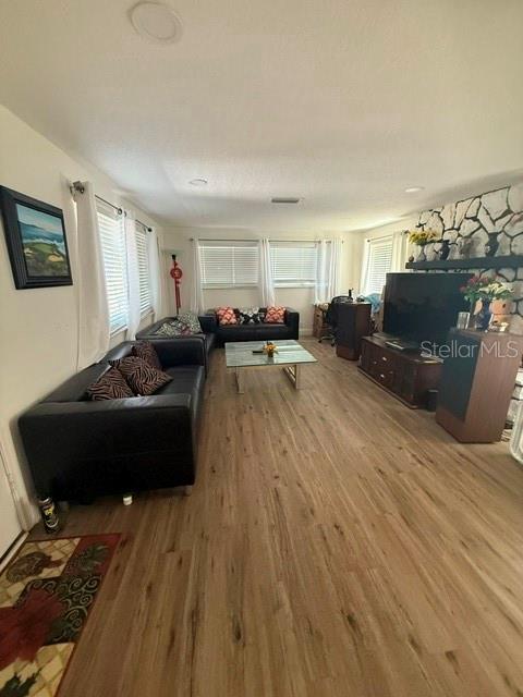 Image 6 of 14 For 2335 Woodside Way