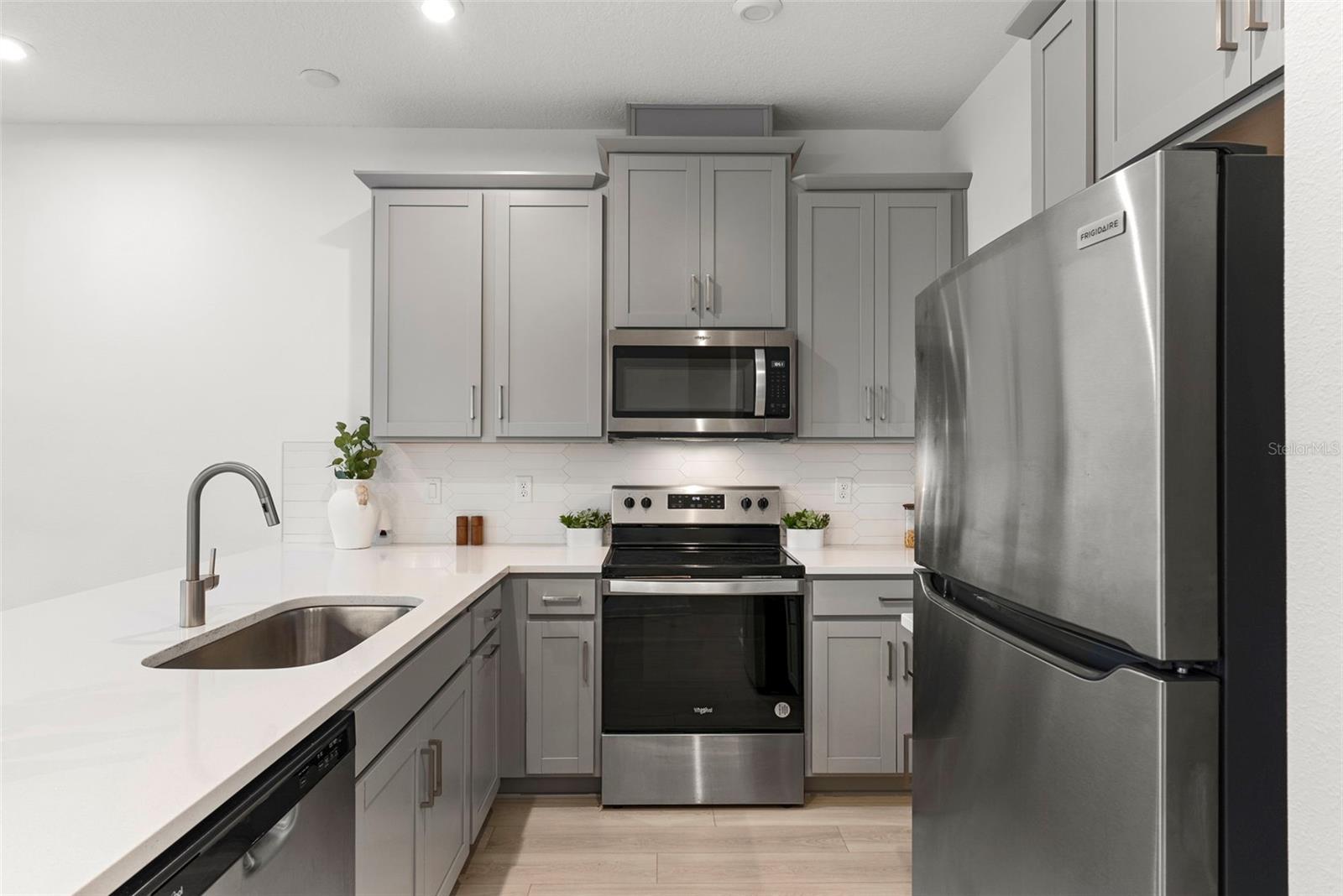 Image 10 of 37 For 11607 Sunsail Avenue