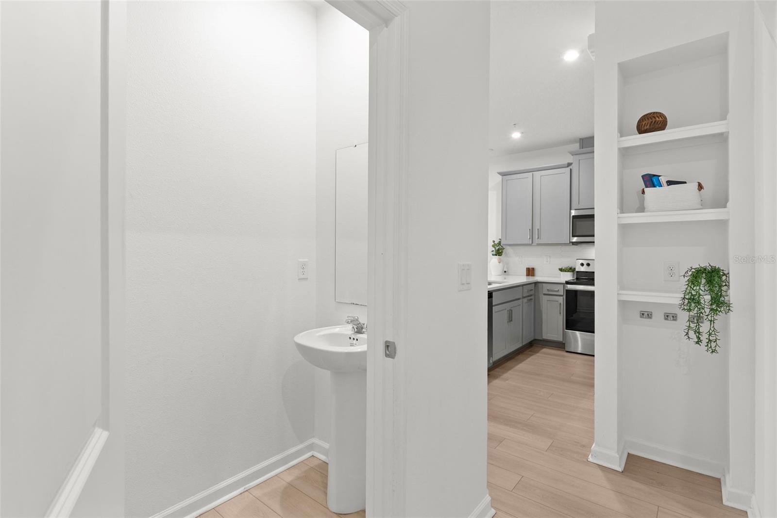 Image 11 of 37 For 11607 Sunsail Avenue