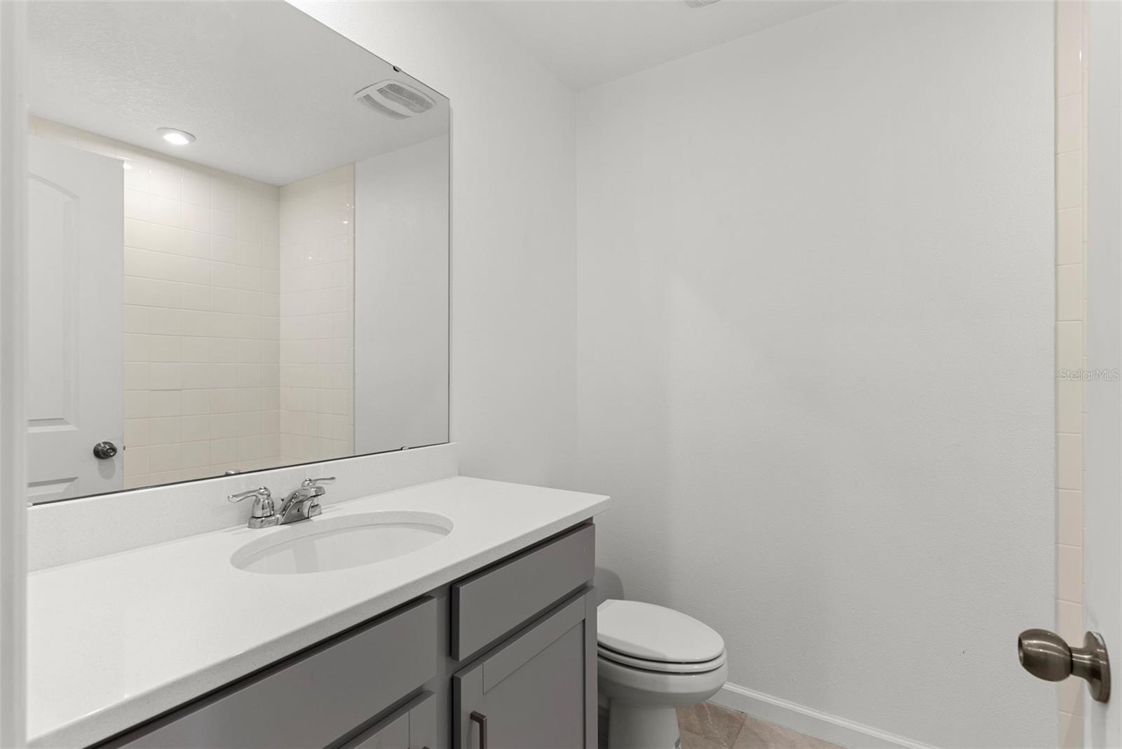 Image 20 of 37 For 11607 Sunsail Avenue